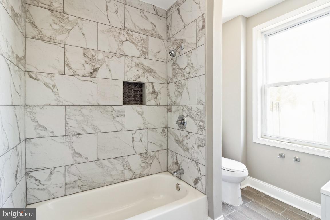 EAST BALTIMORE MIDWAY - Residential