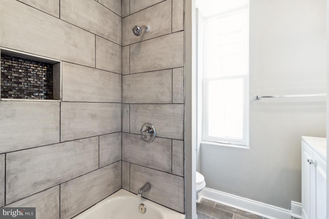 EAST BALTIMORE MIDWAY - Residential