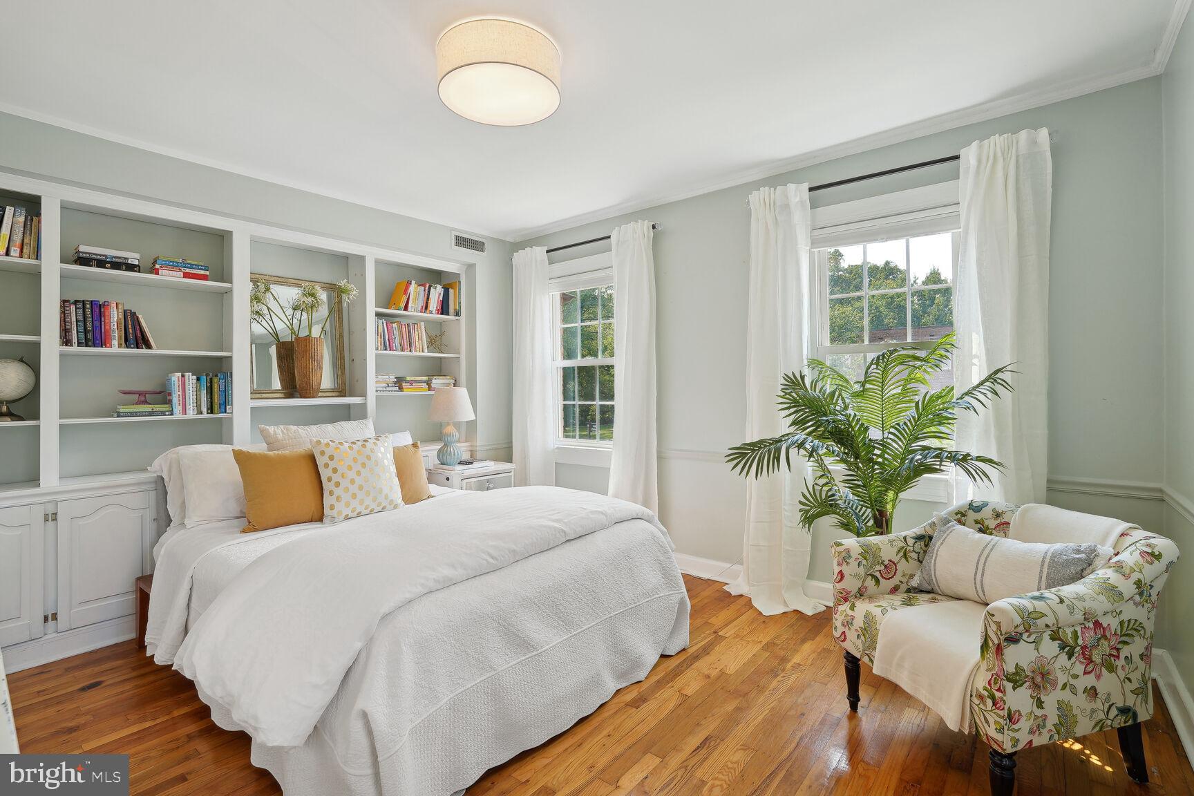 ARLINGTON VILLAGE - Residential