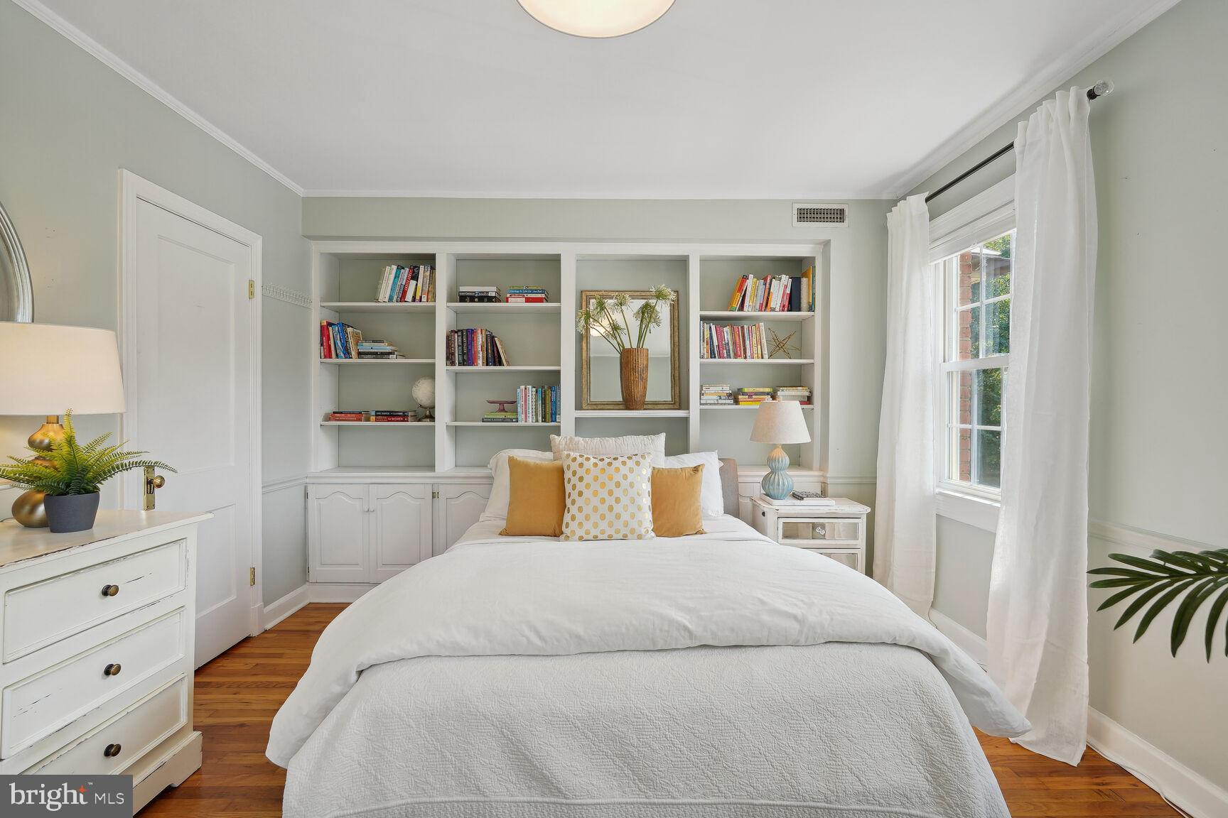 ARLINGTON VILLAGE - Residential