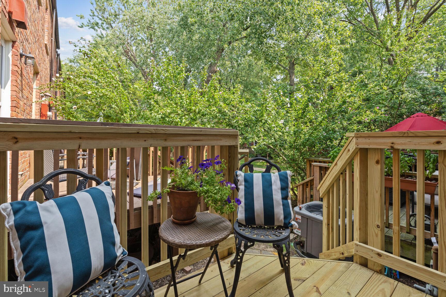 ARLINGTON VILLAGE - Residential