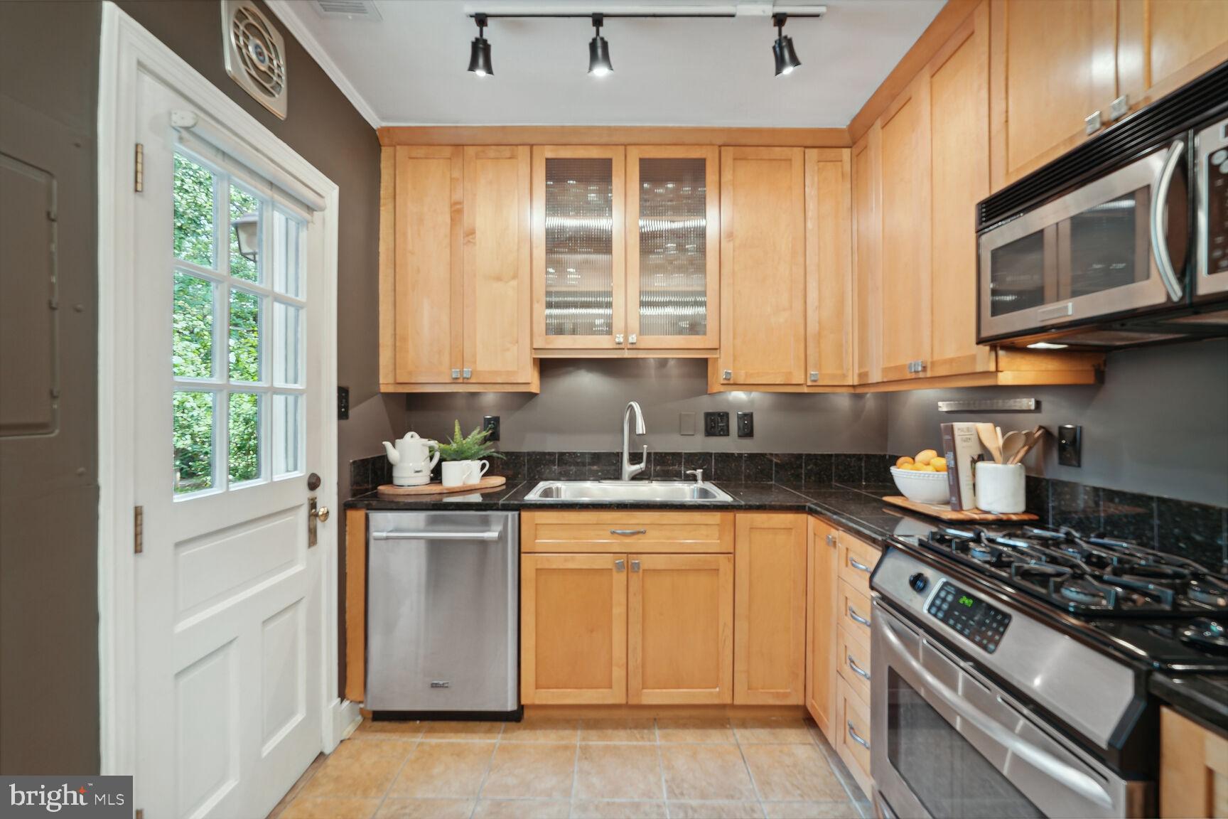 ARLINGTON VILLAGE - Residential