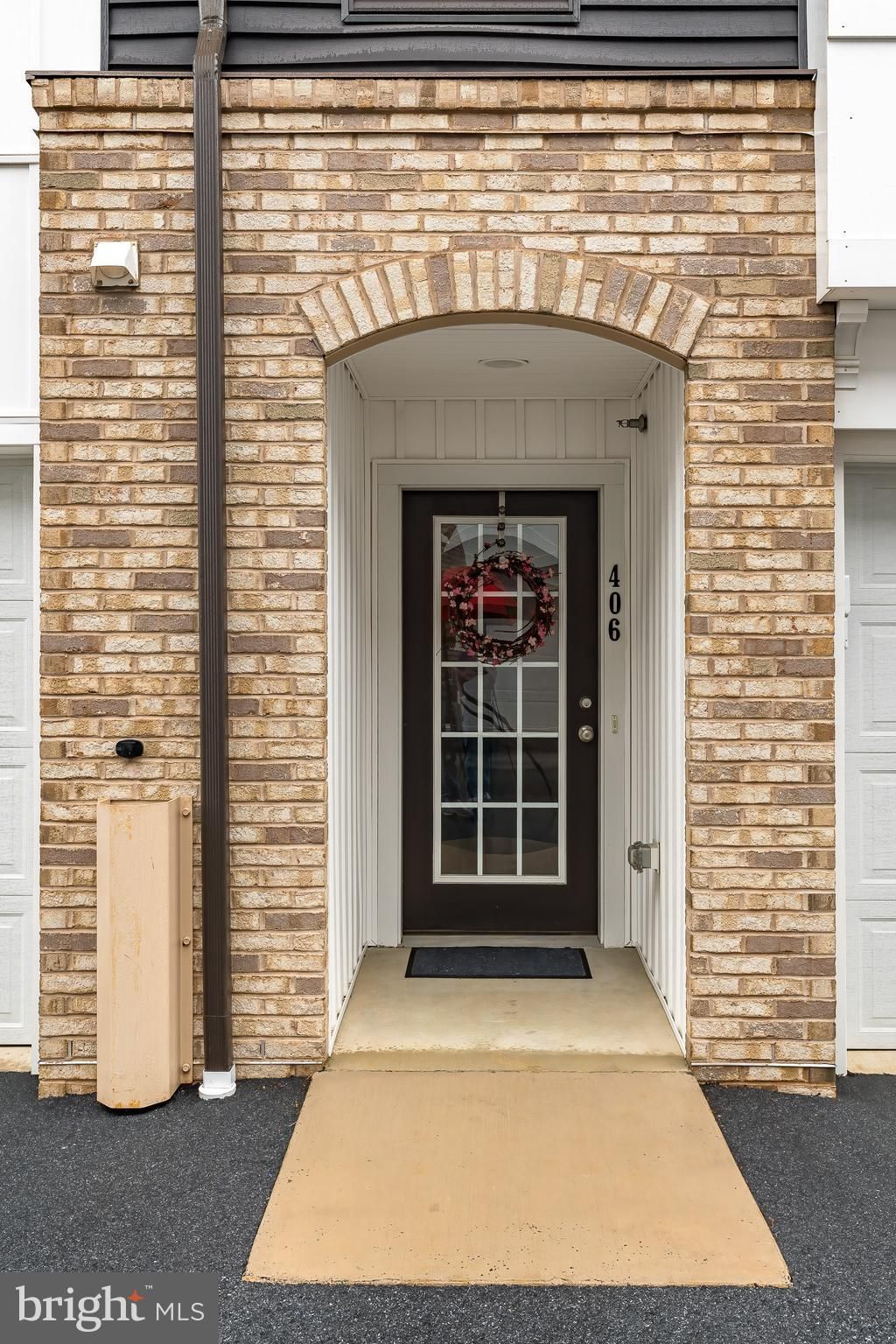 Photo of 406 MAYER PL, LANCASTER, PA 17601 (MLS # PALA2032558)