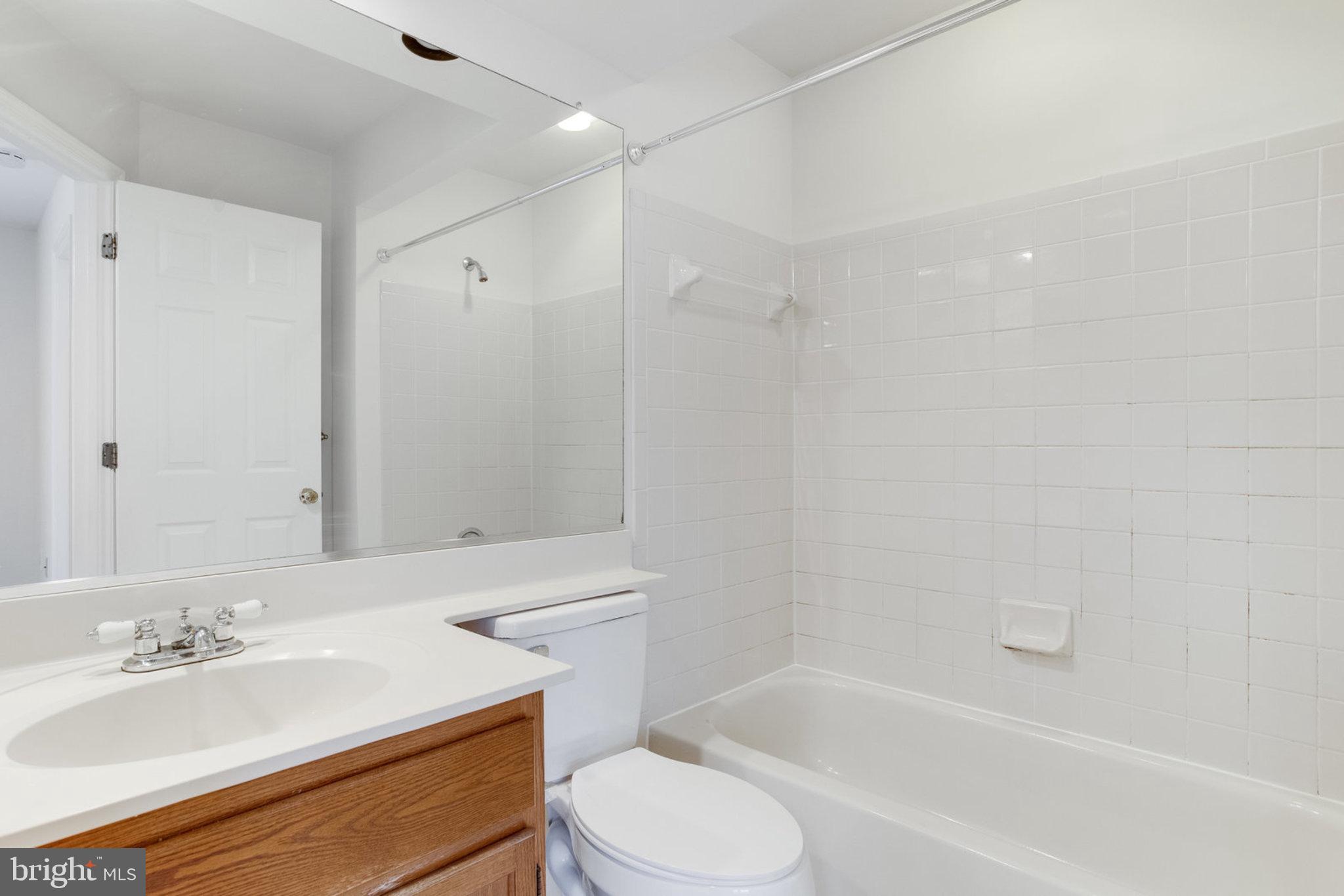 BOWLING BROOK FARMS - Residential Lease