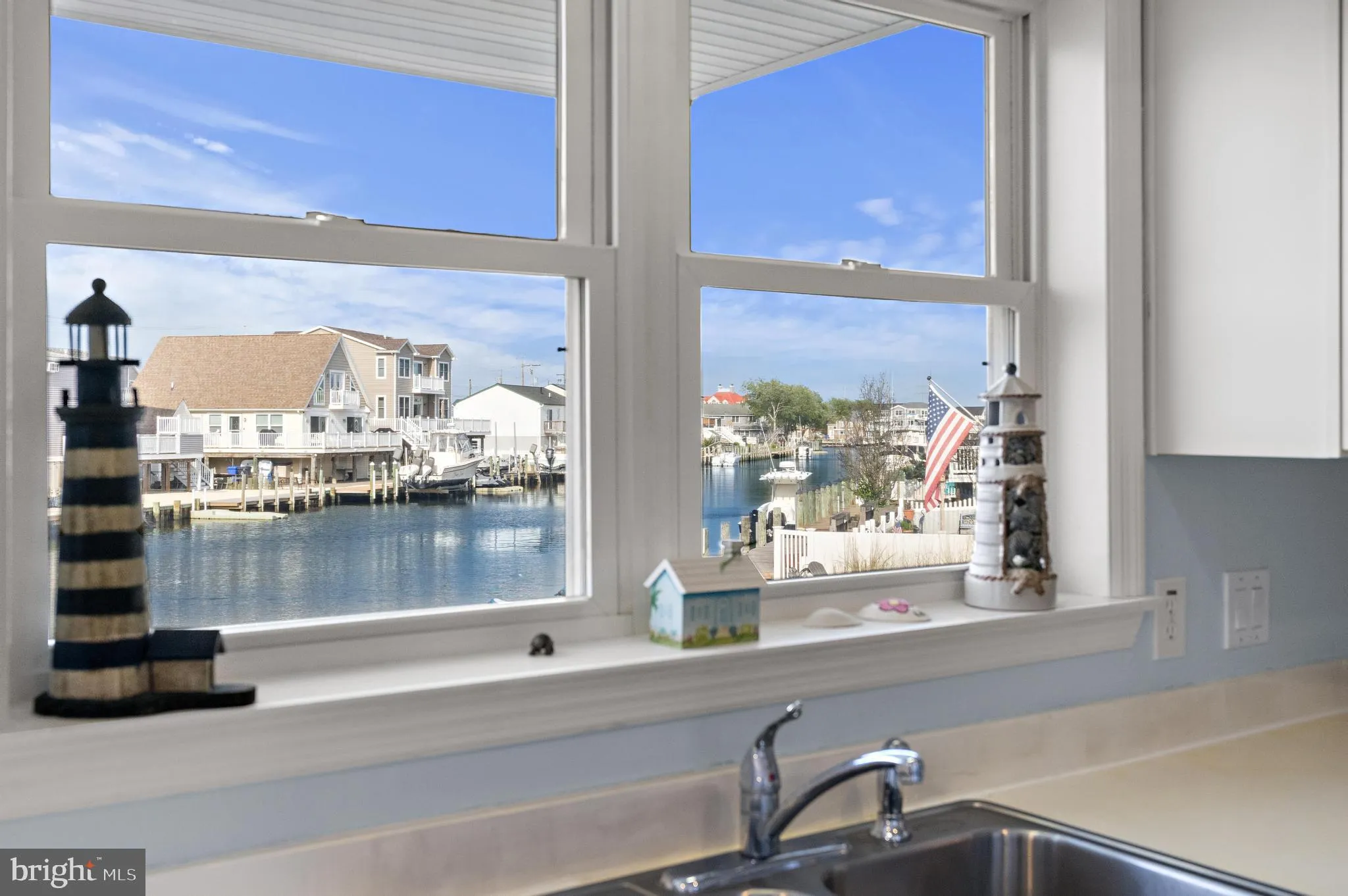 Manahawkin, New Jersey 08050, United States, 3 Bedrooms Bedrooms, ,4 BathroomsBathrooms,Residential,Active,150874