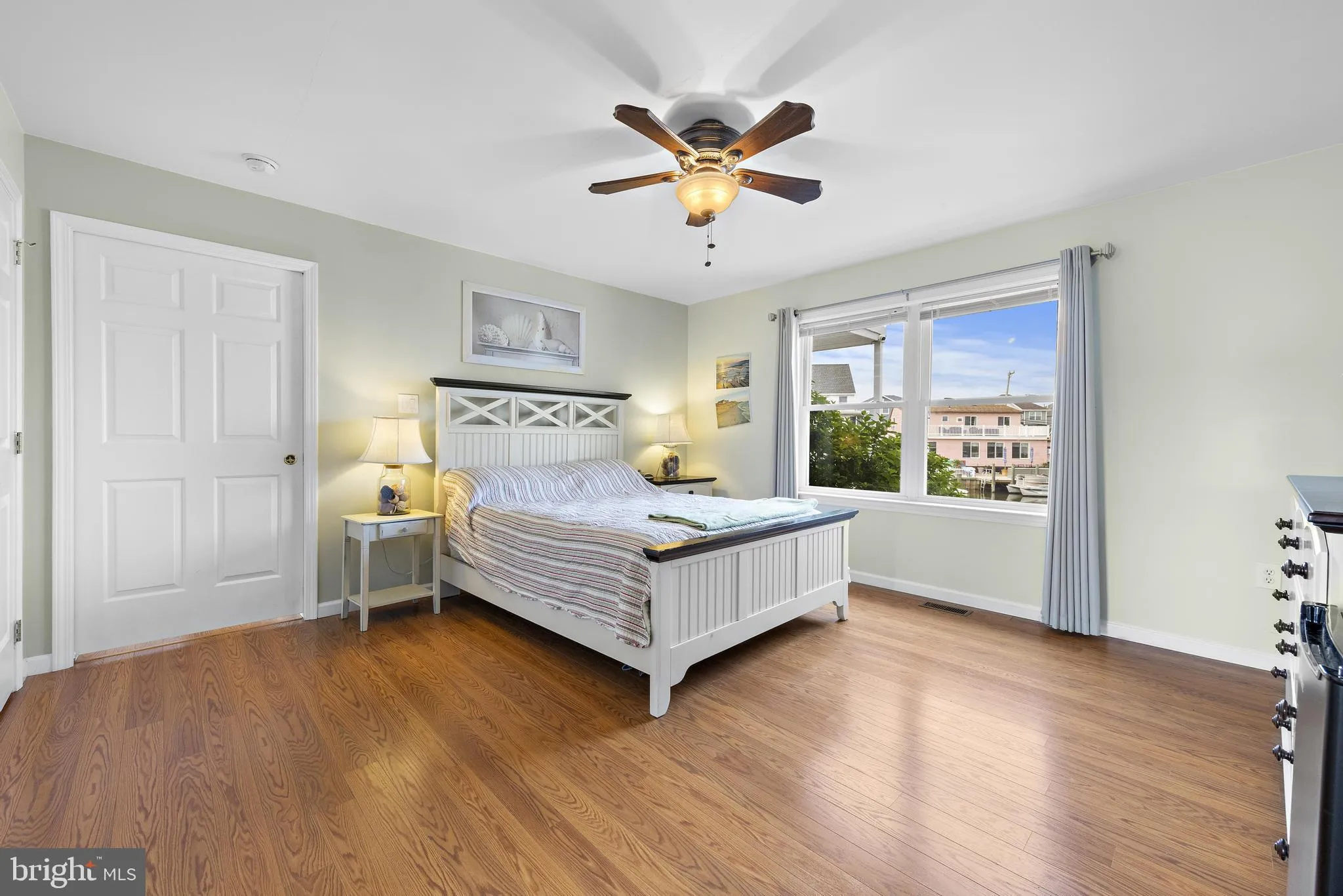 Manahawkin, New Jersey 08050, United States, 3 Bedrooms Bedrooms, ,4 BathroomsBathrooms,Residential,Active,150874