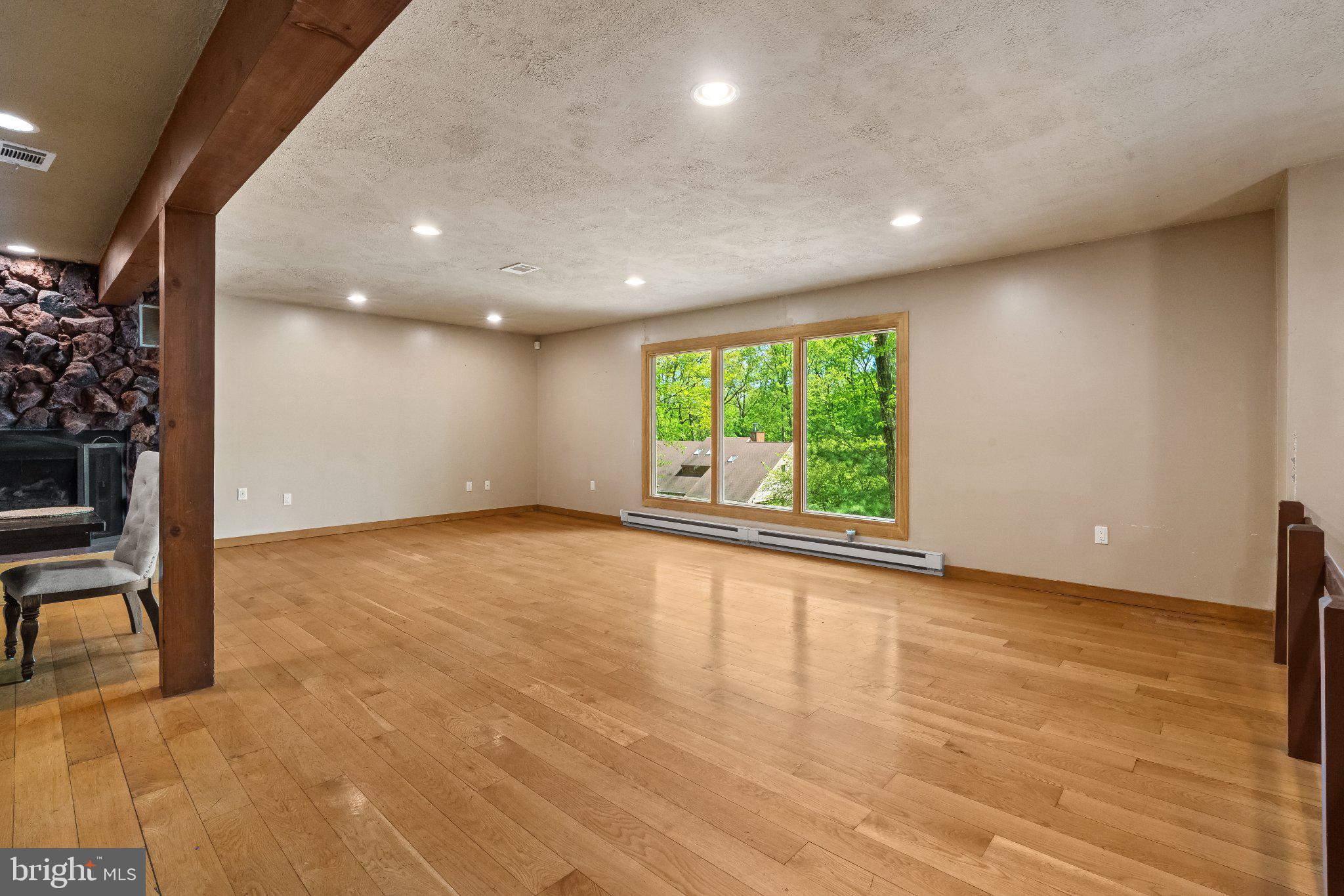 ALLENTOWN - Residential