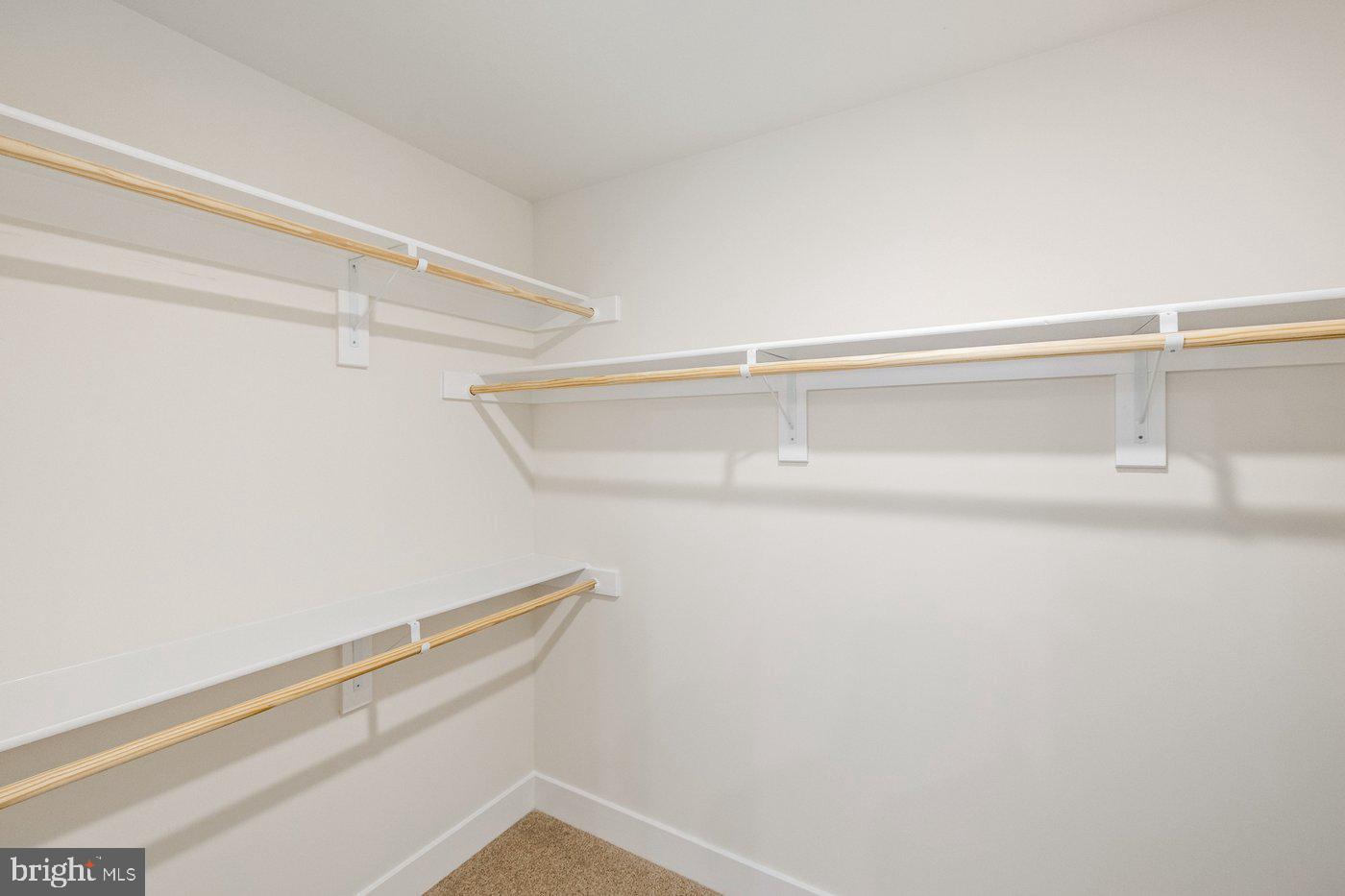 PRESIDENTIAL LAKES - Residential