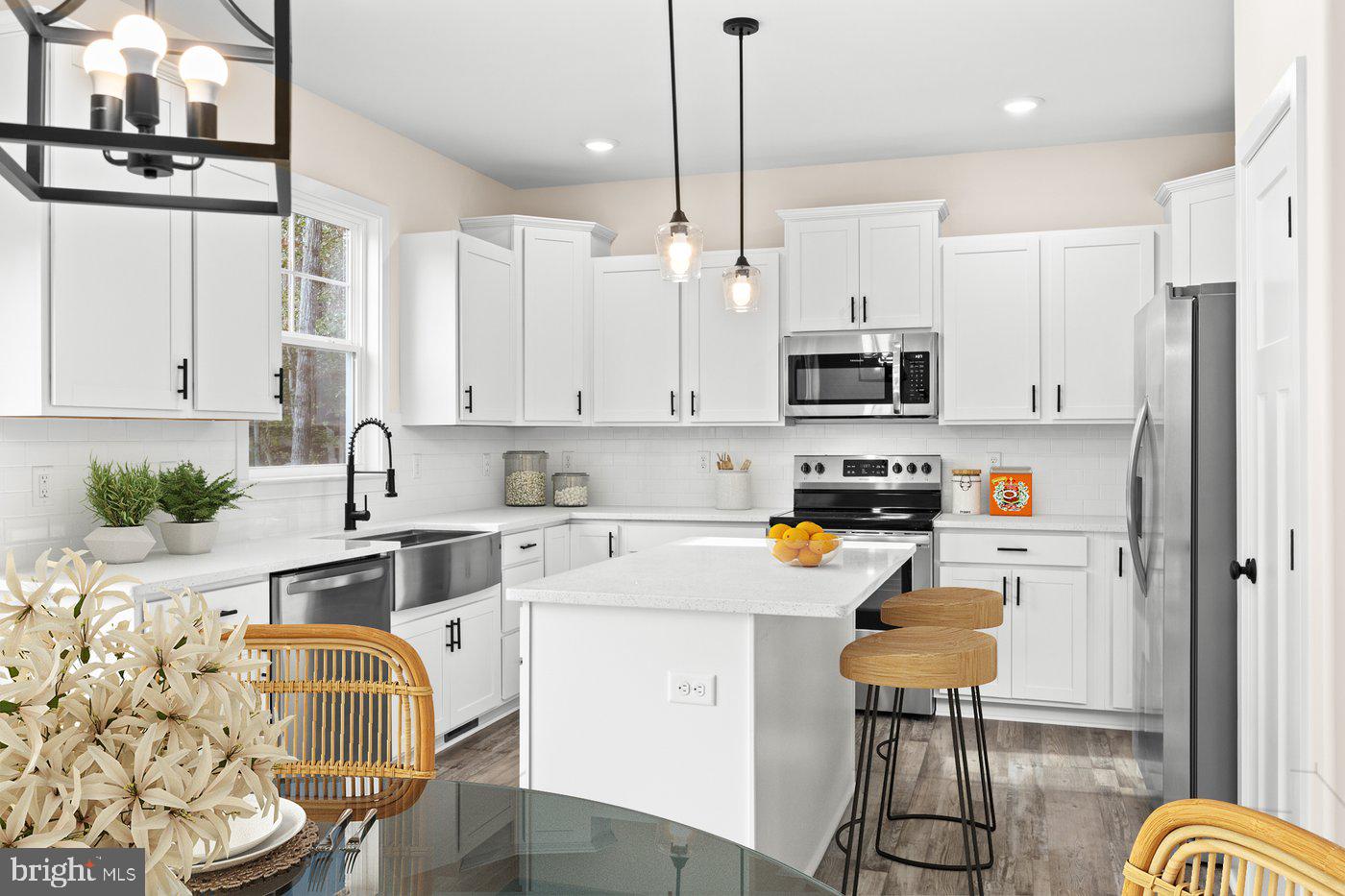 PRESIDENTIAL LAKES - Residential