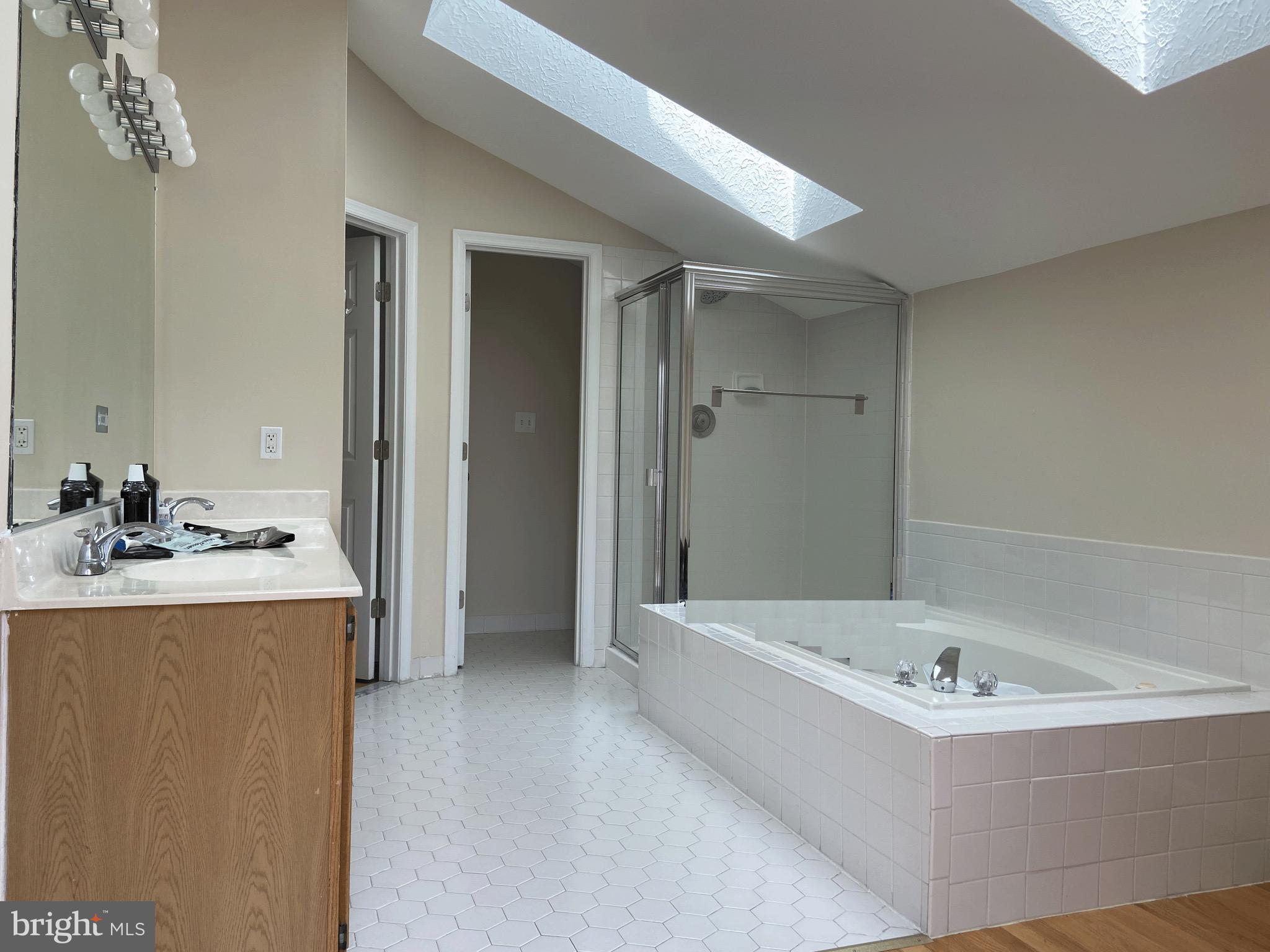 GERMANTOWN ESTATES - Residential Lease