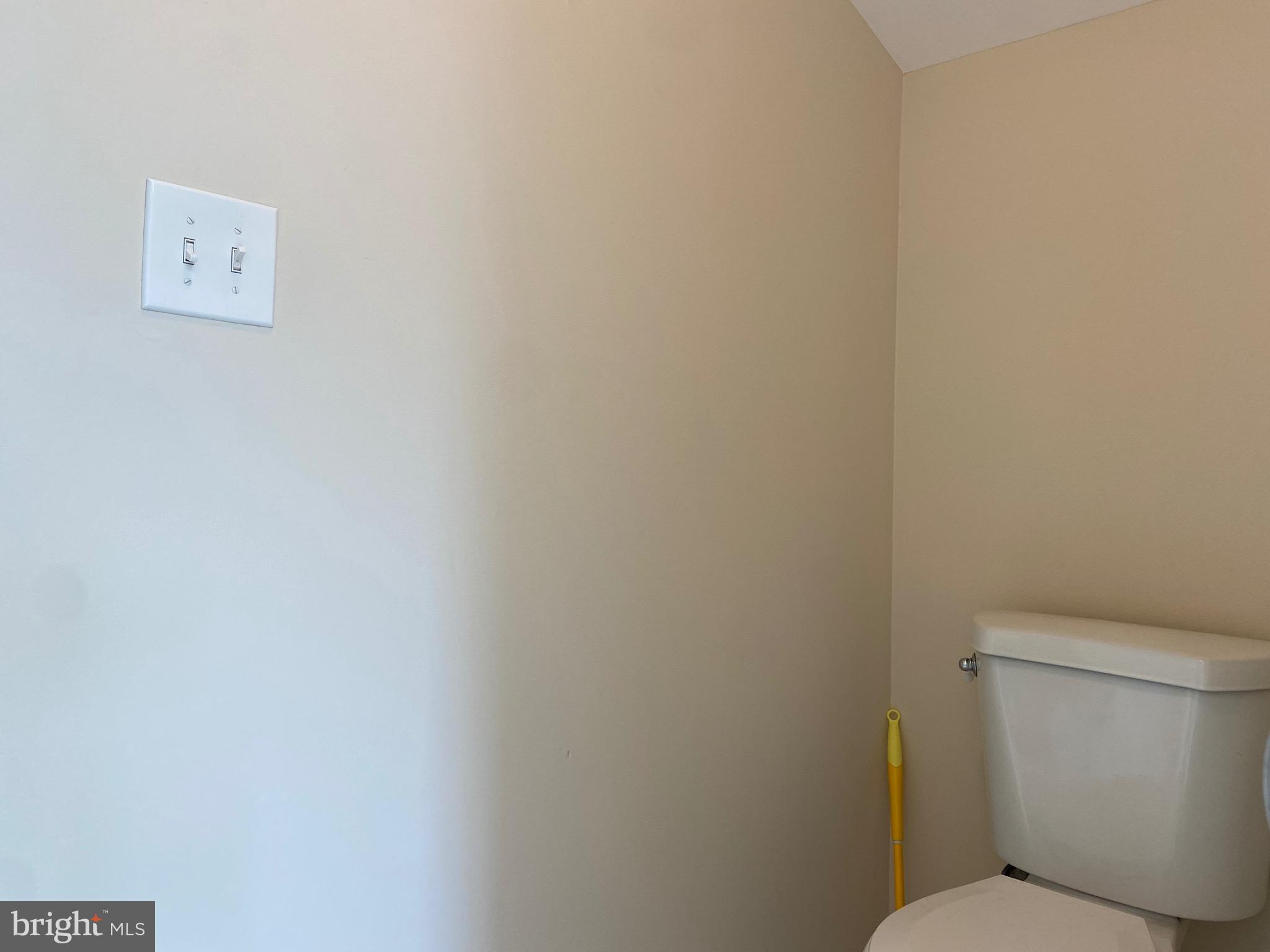 GERMANTOWN ESTATES - Residential Lease