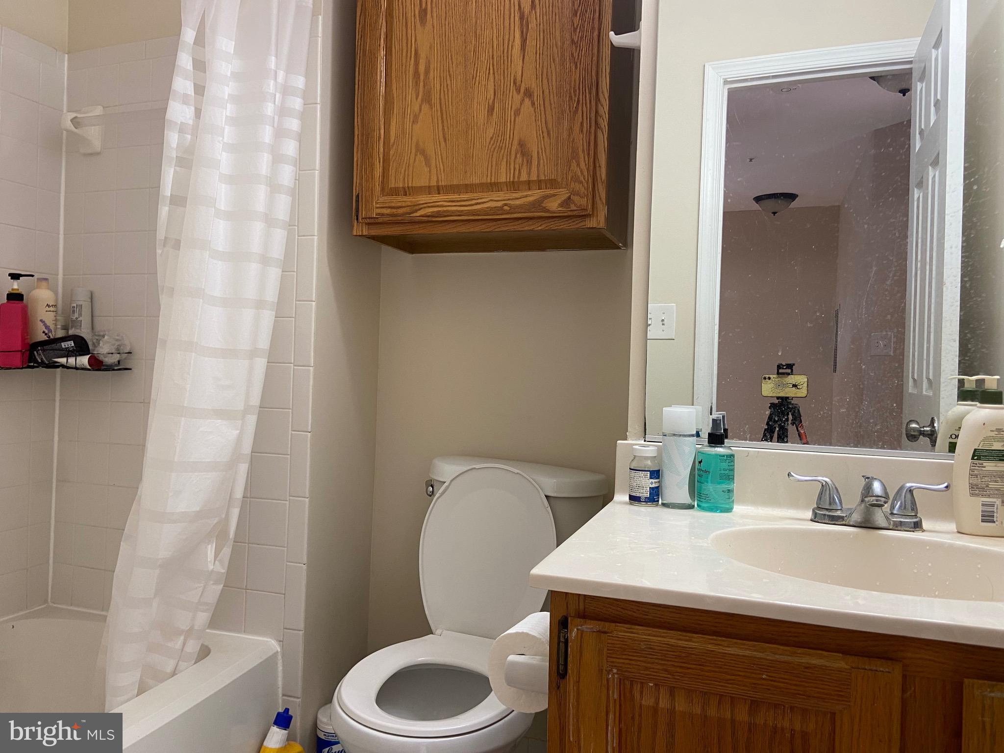 GERMANTOWN ESTATES - Residential Lease