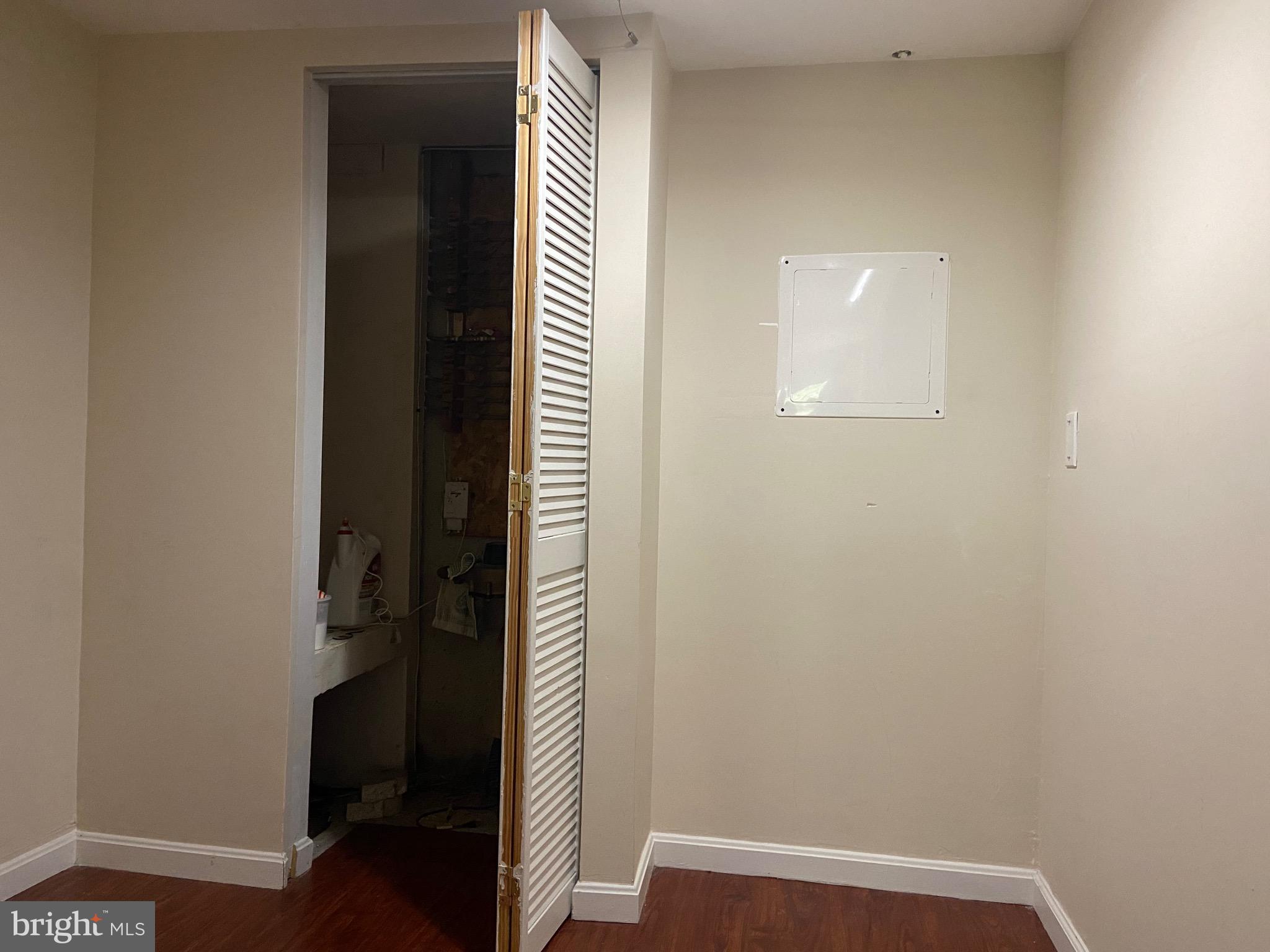 GERMANTOWN ESTATES - Residential Lease