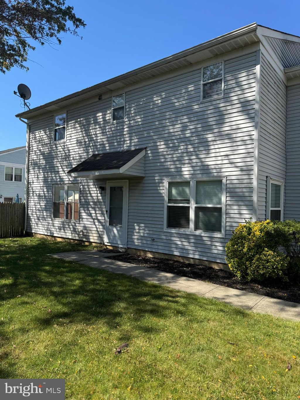 Photo of 20 Spyglass Court, HIGHTSTOWN, NJ 08520 (MLS # NJME2066130)