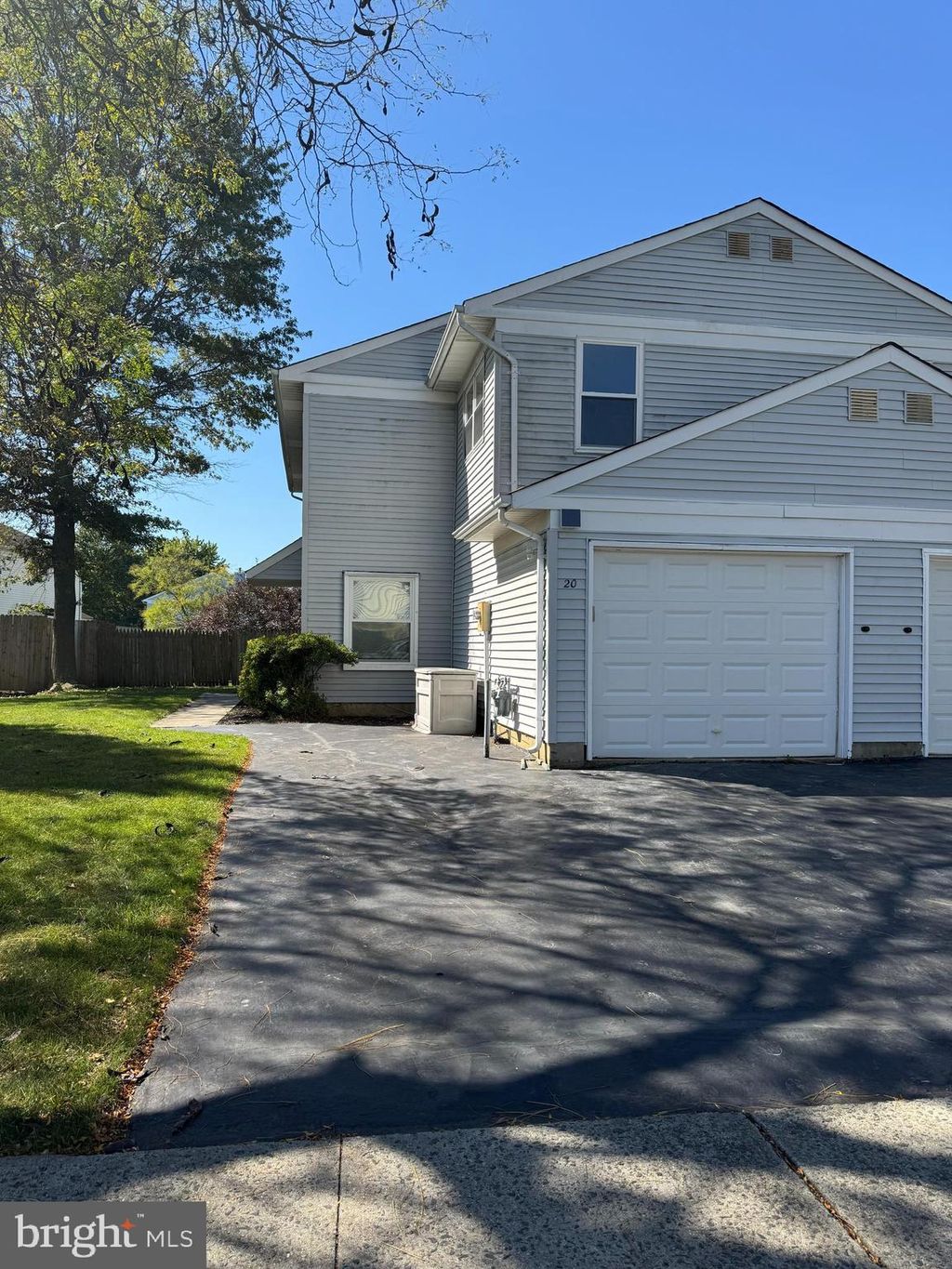 Photo of 20 Spyglass Court, HIGHTSTOWN, NJ 08520 (MLS # NJME2066130)