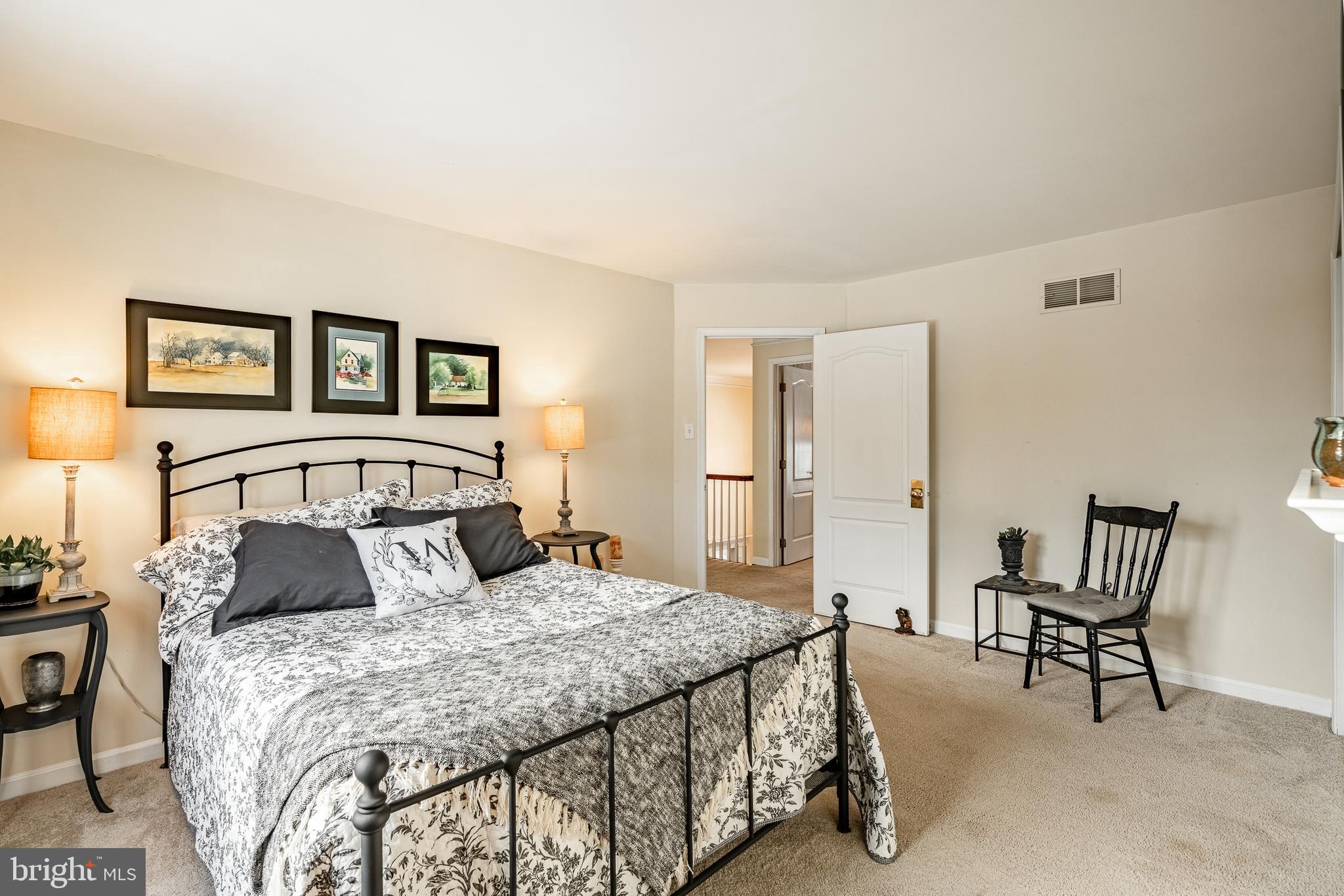 LAKERIDGE - Residential