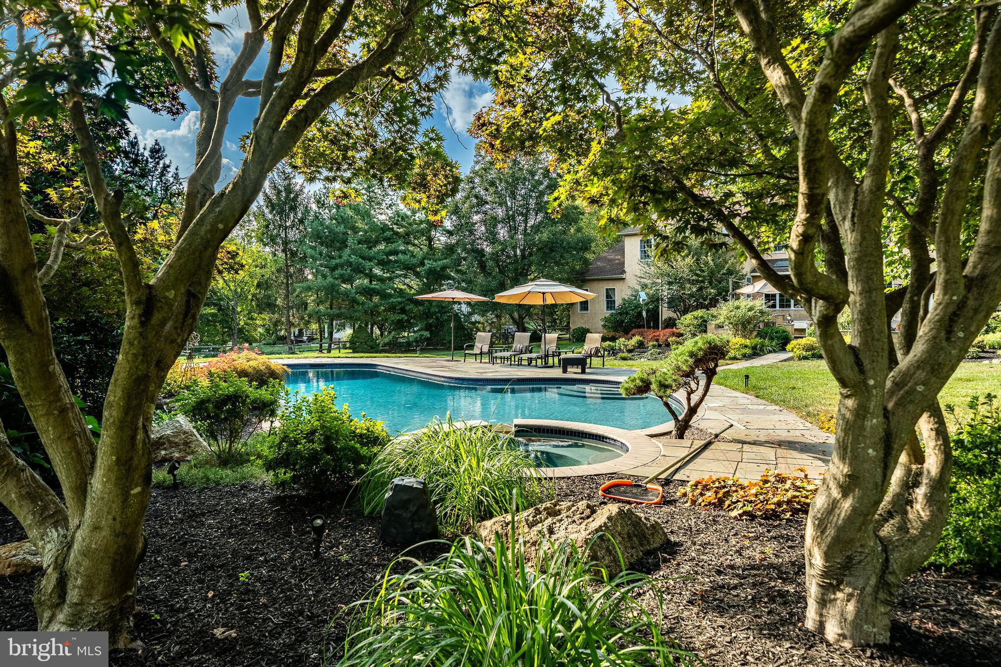 LAKERIDGE - Residential