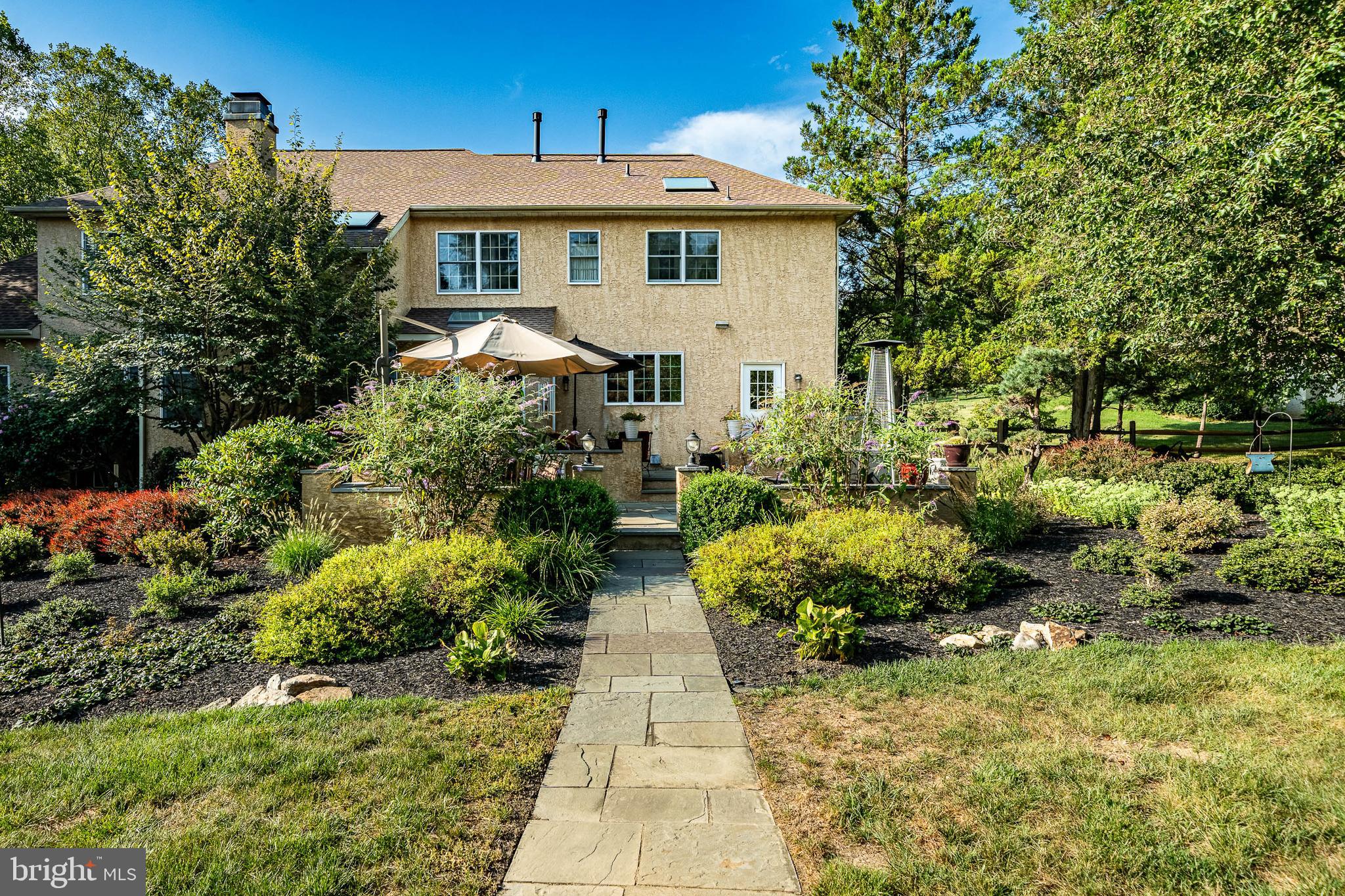 LAKERIDGE - Residential