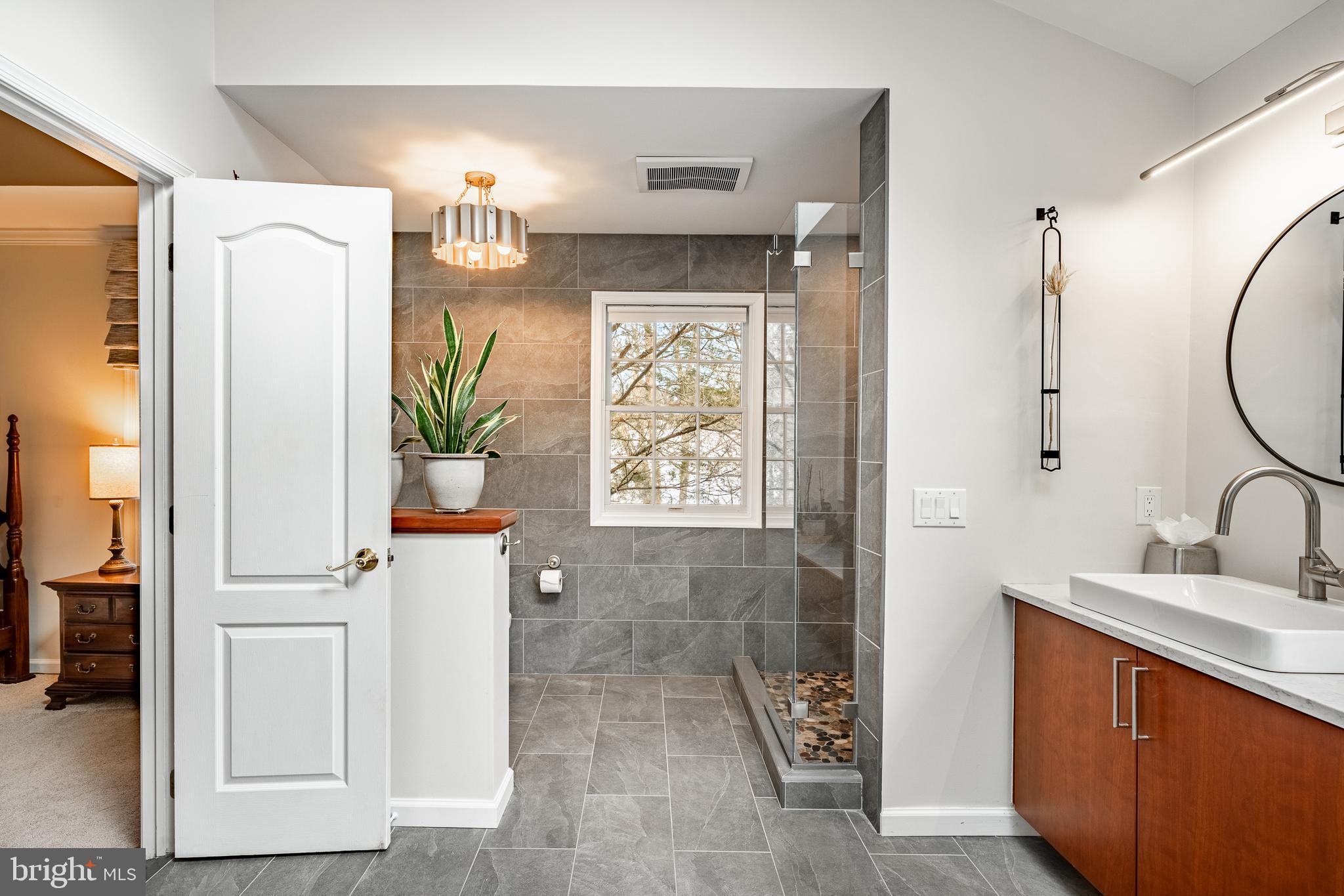 LAKERIDGE - Residential