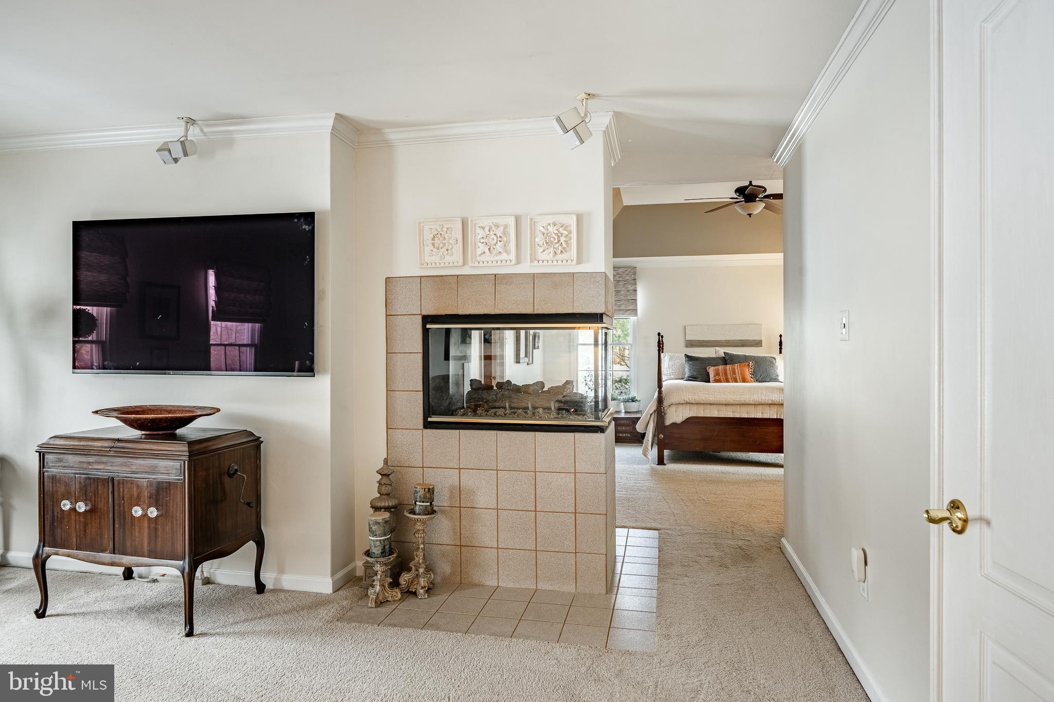 LAKERIDGE - Residential