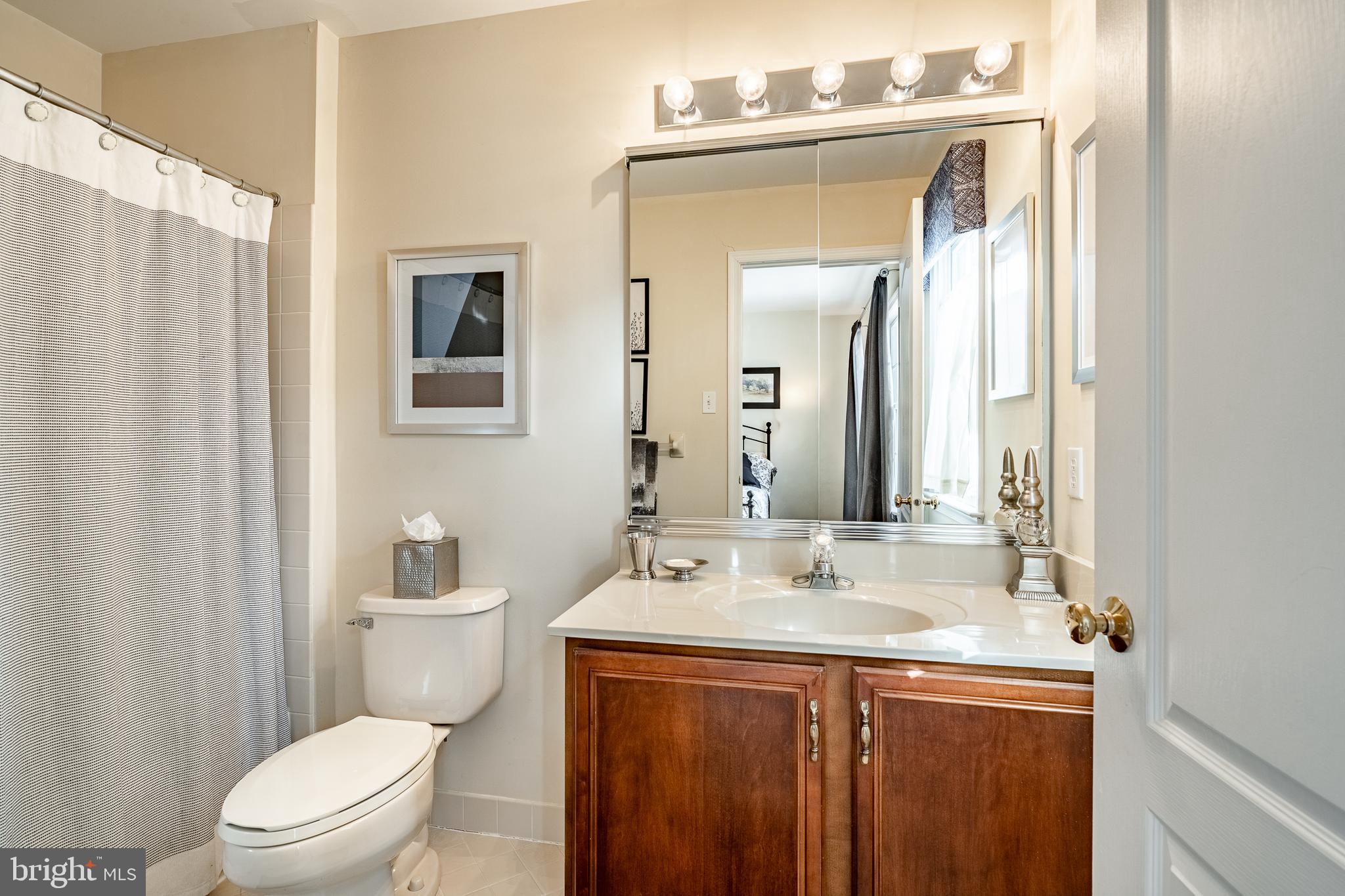 LAKERIDGE - Residential