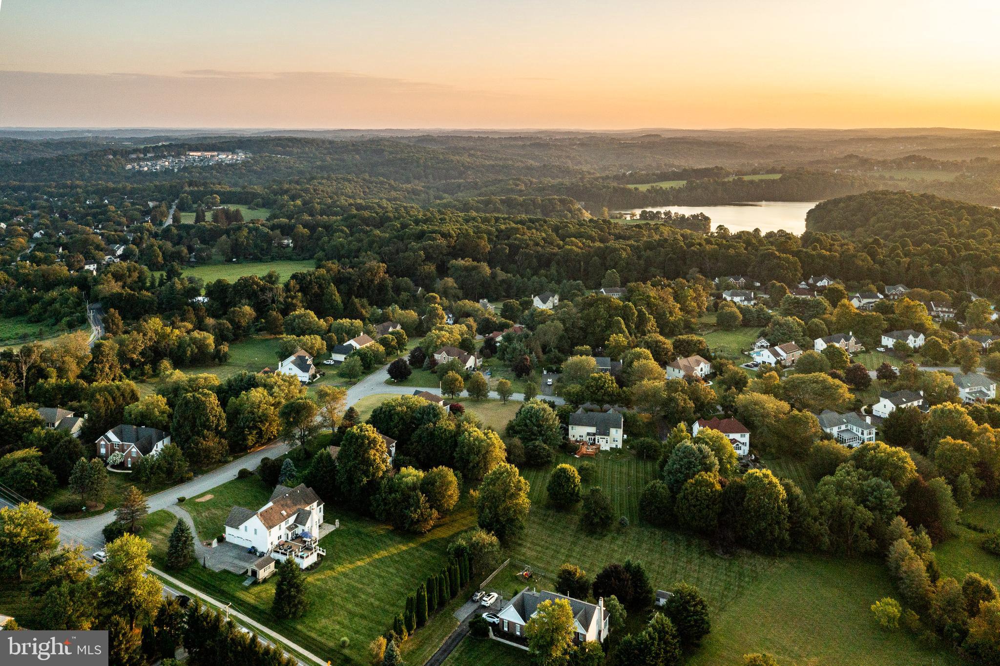 LAKERIDGE - Residential