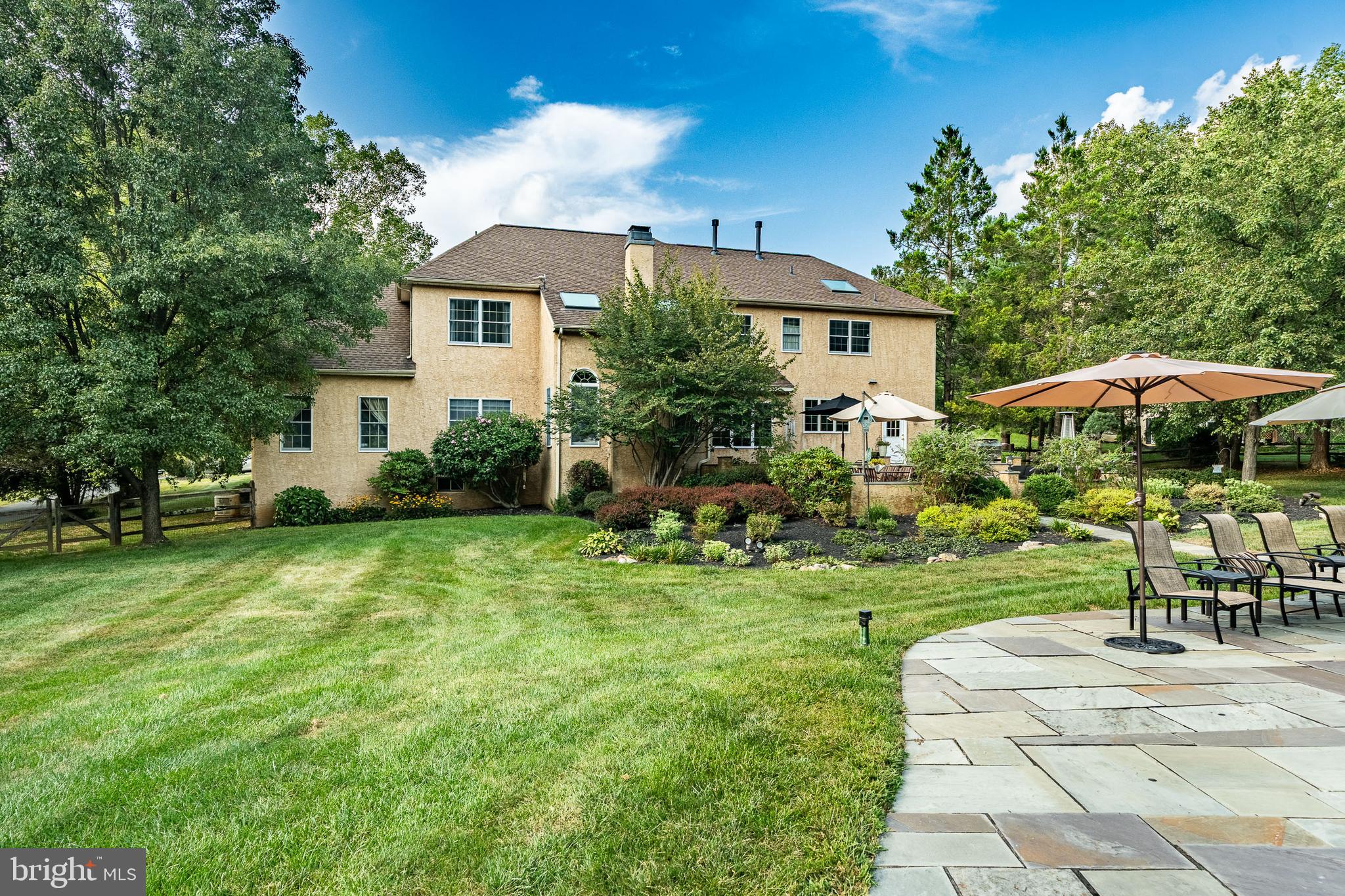 LAKERIDGE - Residential