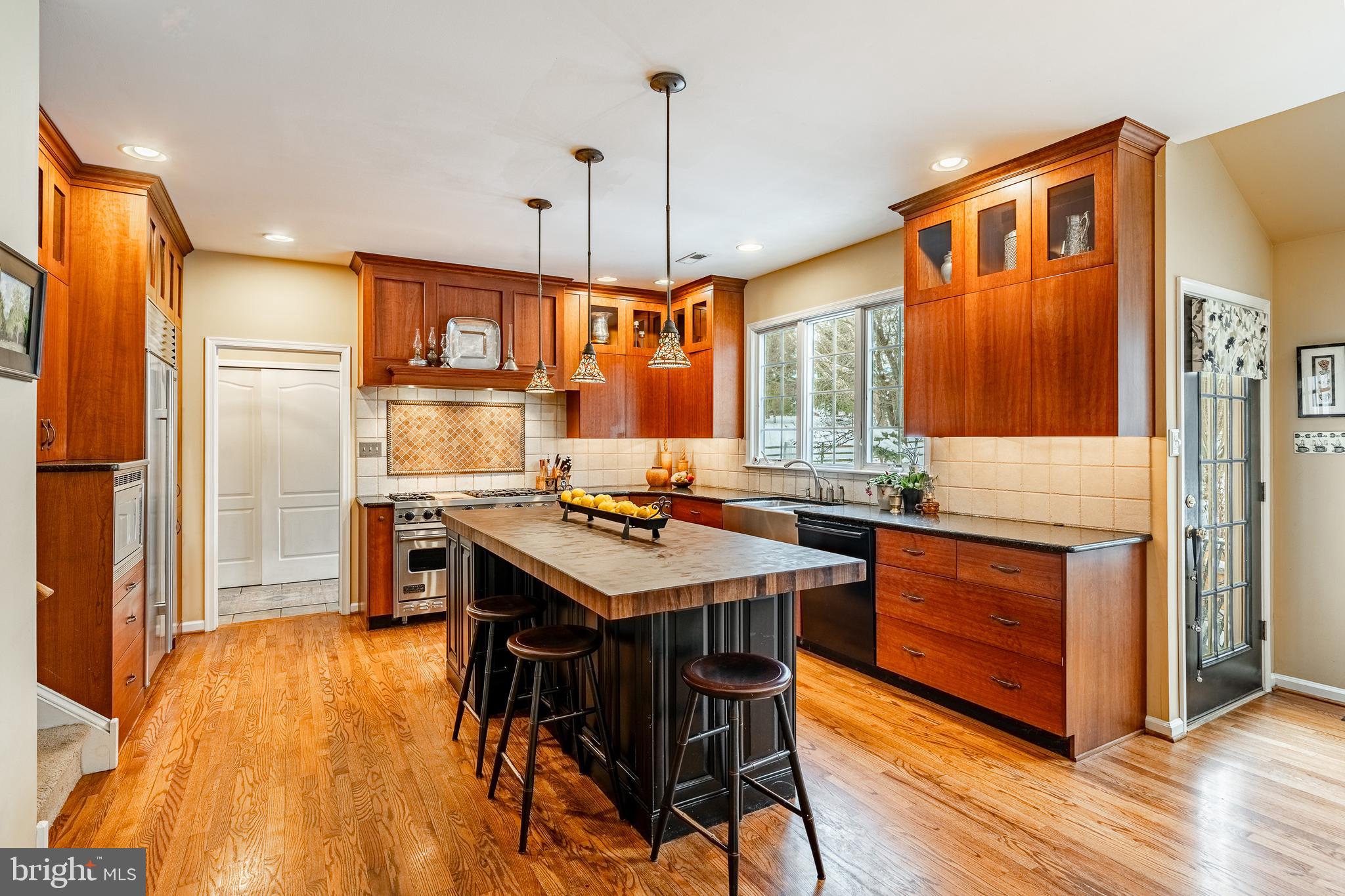 LAKERIDGE - Residential