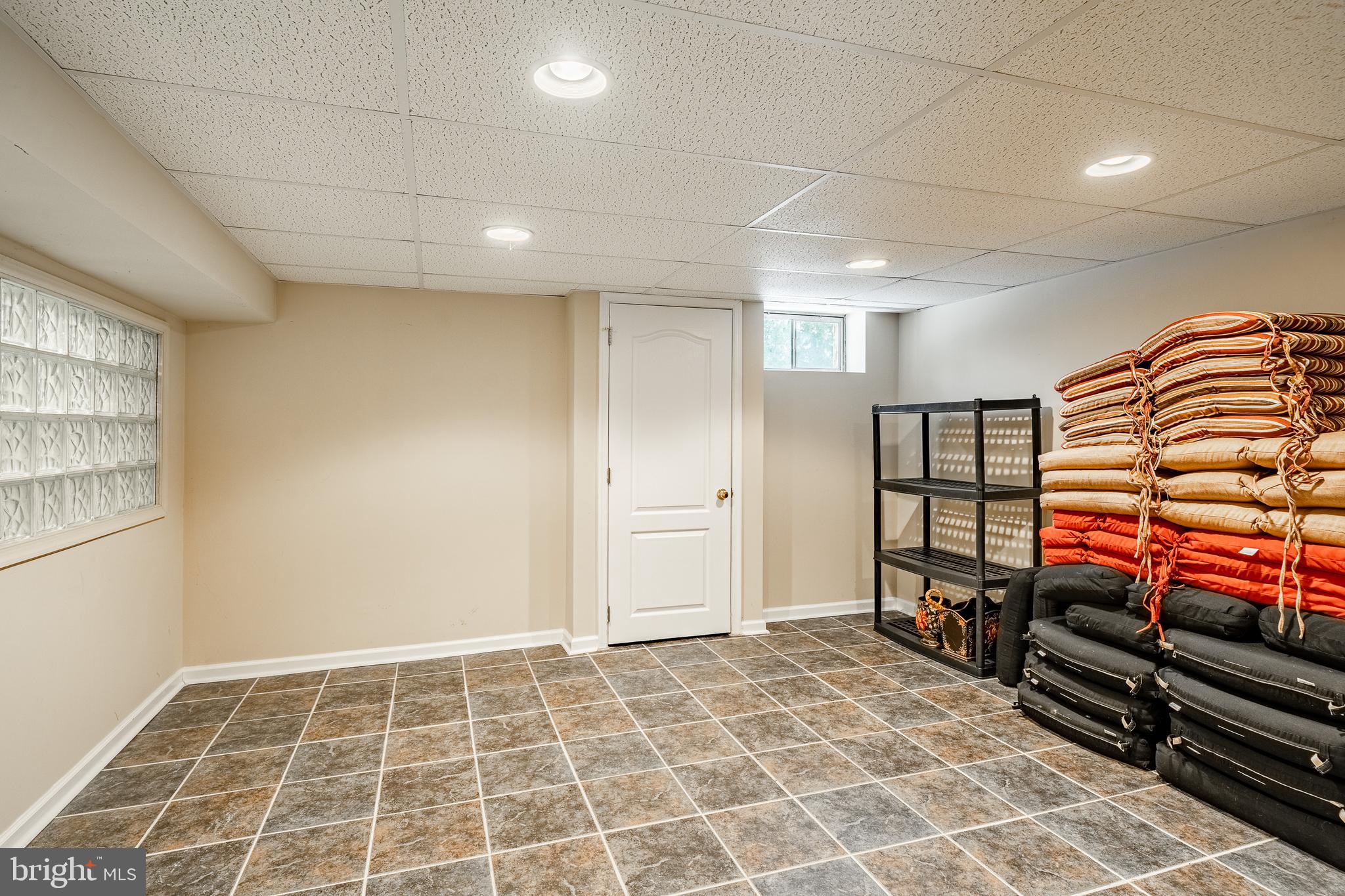 LAKERIDGE - Residential