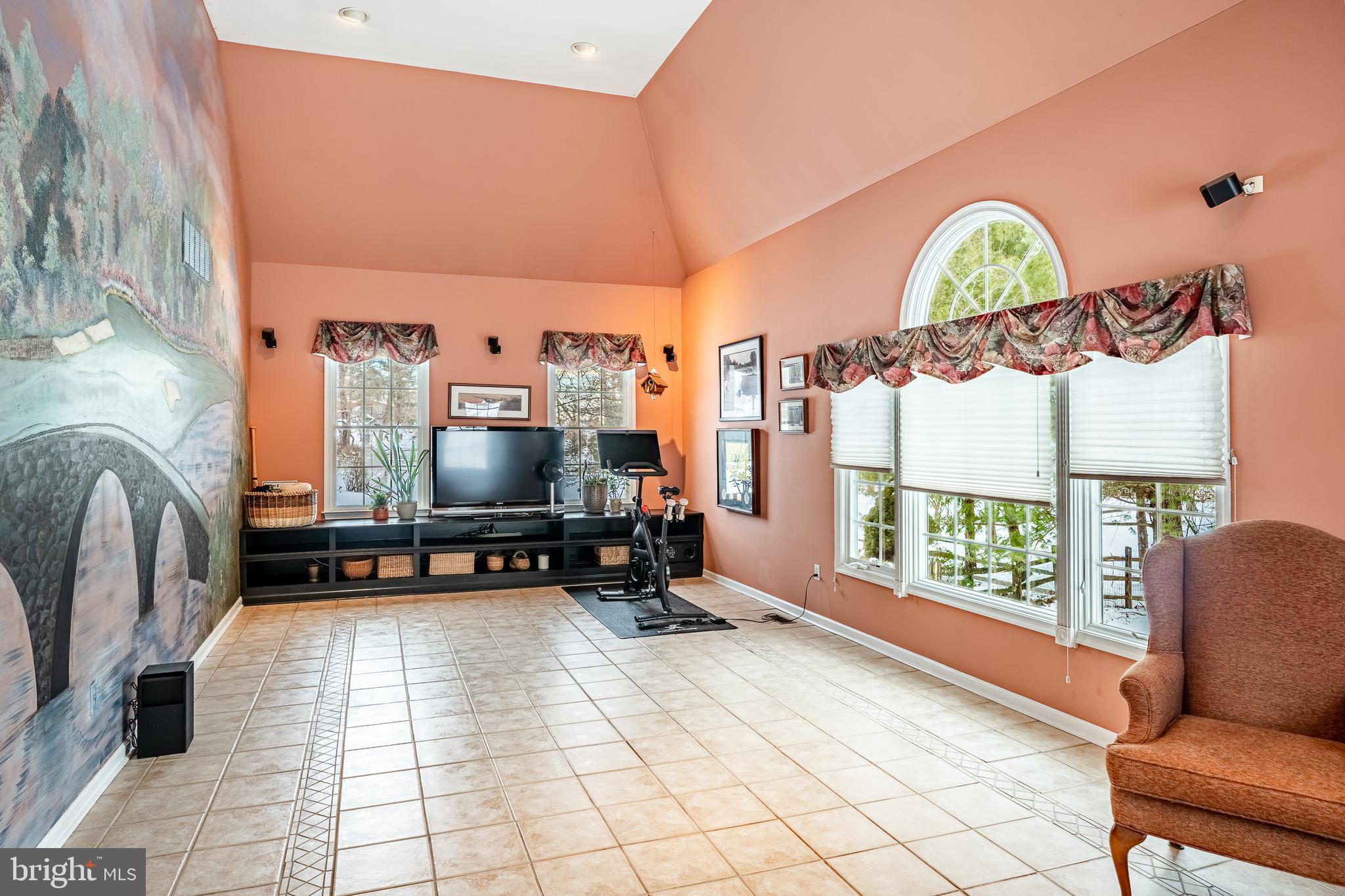 LAKERIDGE - Residential