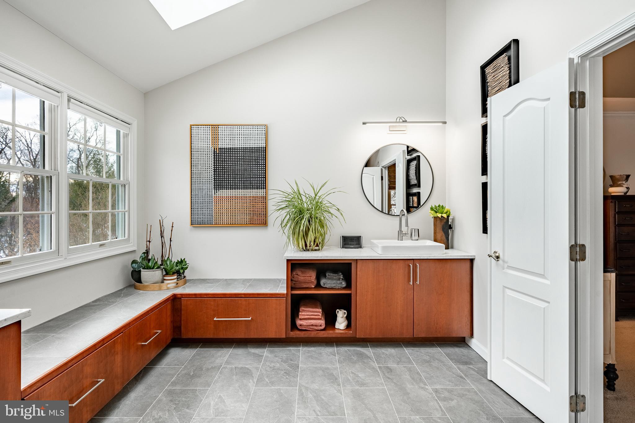 LAKERIDGE - Residential