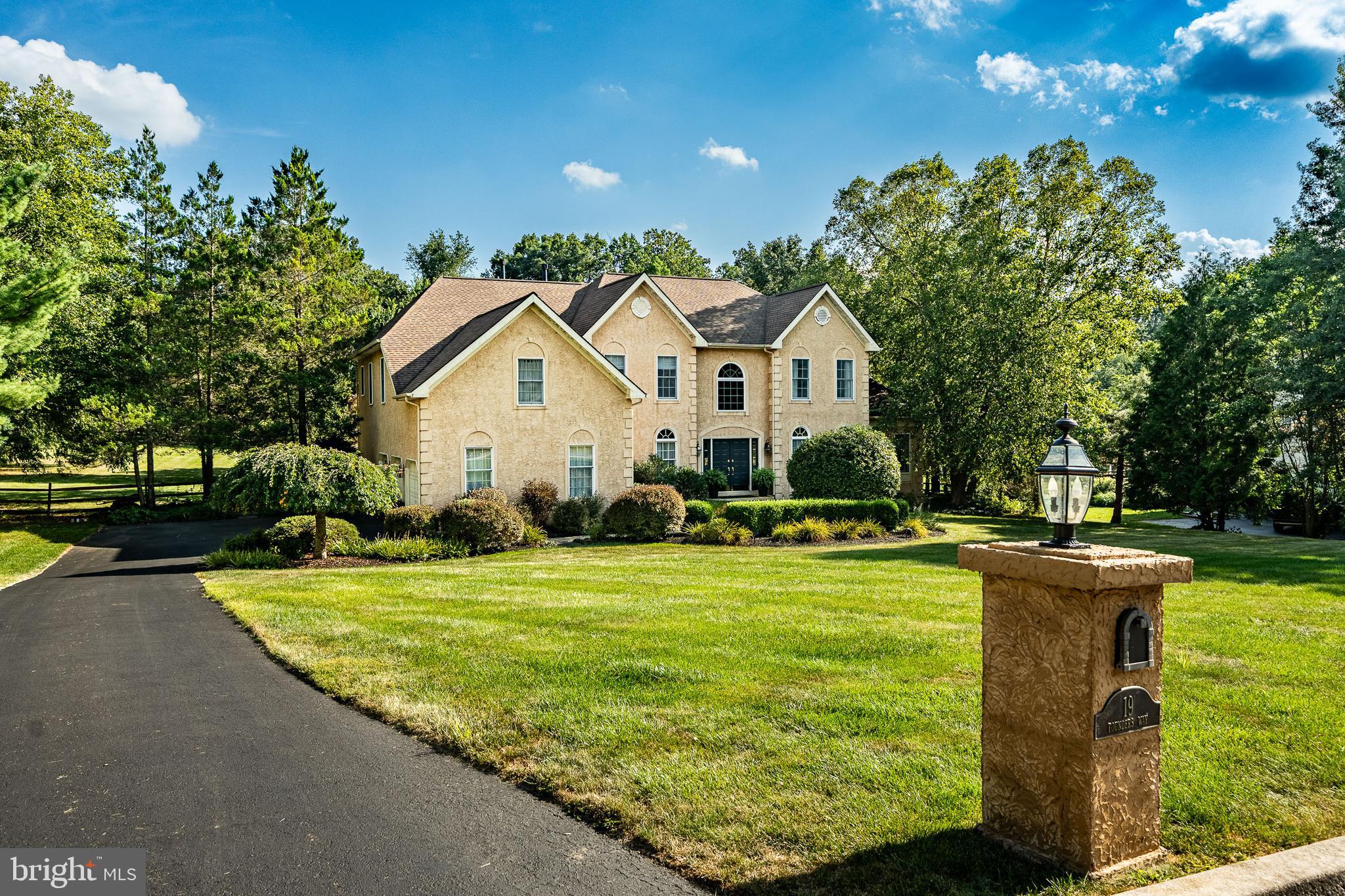 LAKERIDGE - Residential