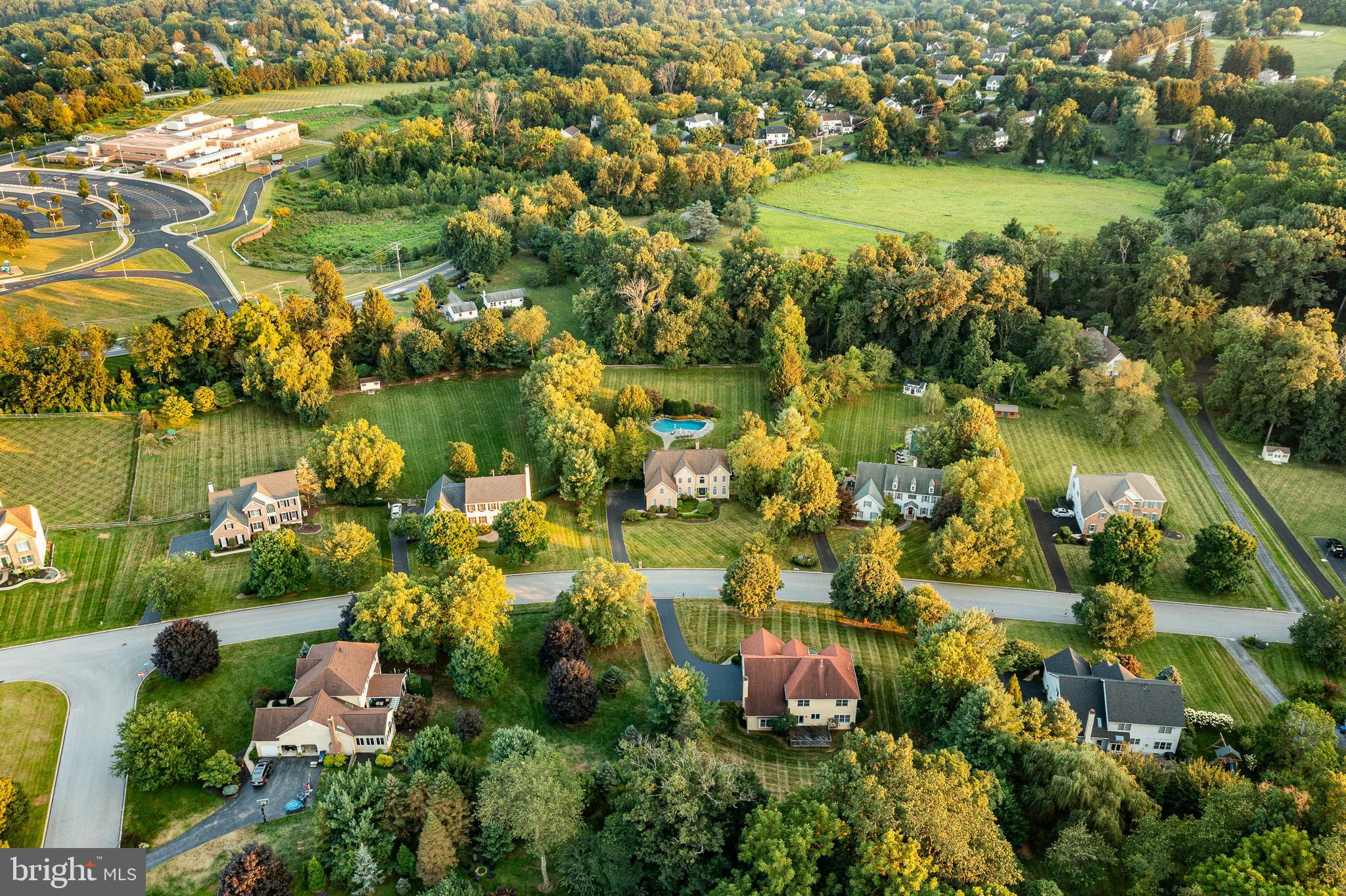 LAKERIDGE - Residential