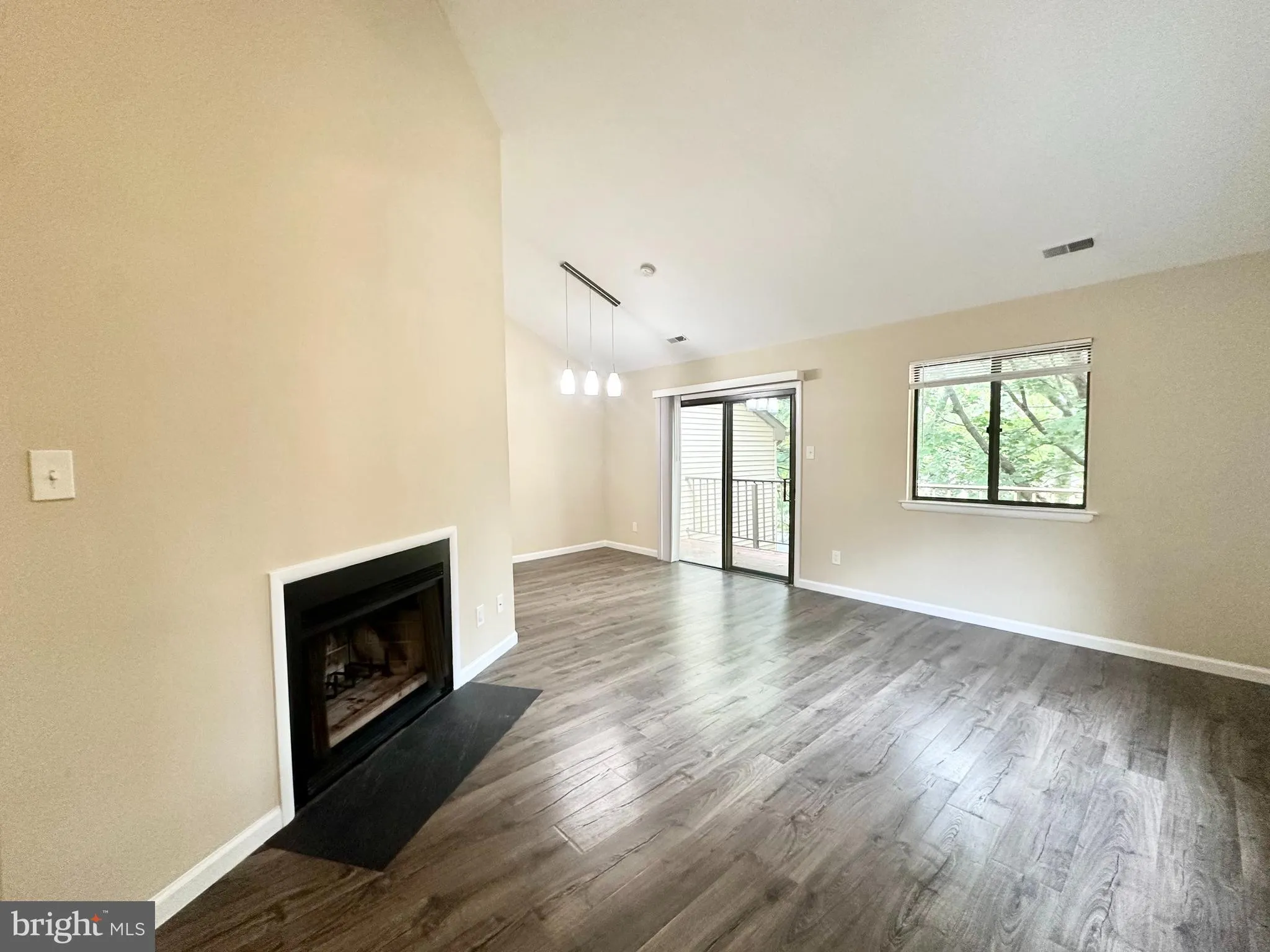 Mount Laurel, New Jersey 08054, United States, 2 Bedrooms Bedrooms, ,2 BathroomsBathrooms,Residential,Active,191272