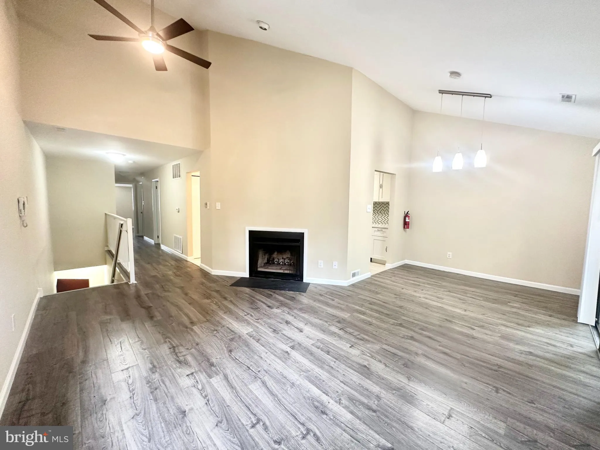 Mount Laurel, New Jersey 08054, United States, 2 Bedrooms Bedrooms, ,2 BathroomsBathrooms,Residential,Active,191272