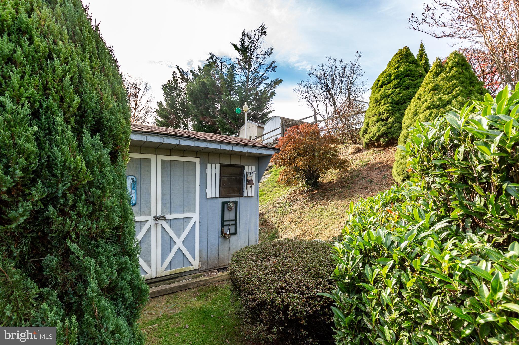 KIMBERLY VILLAGE - Residential