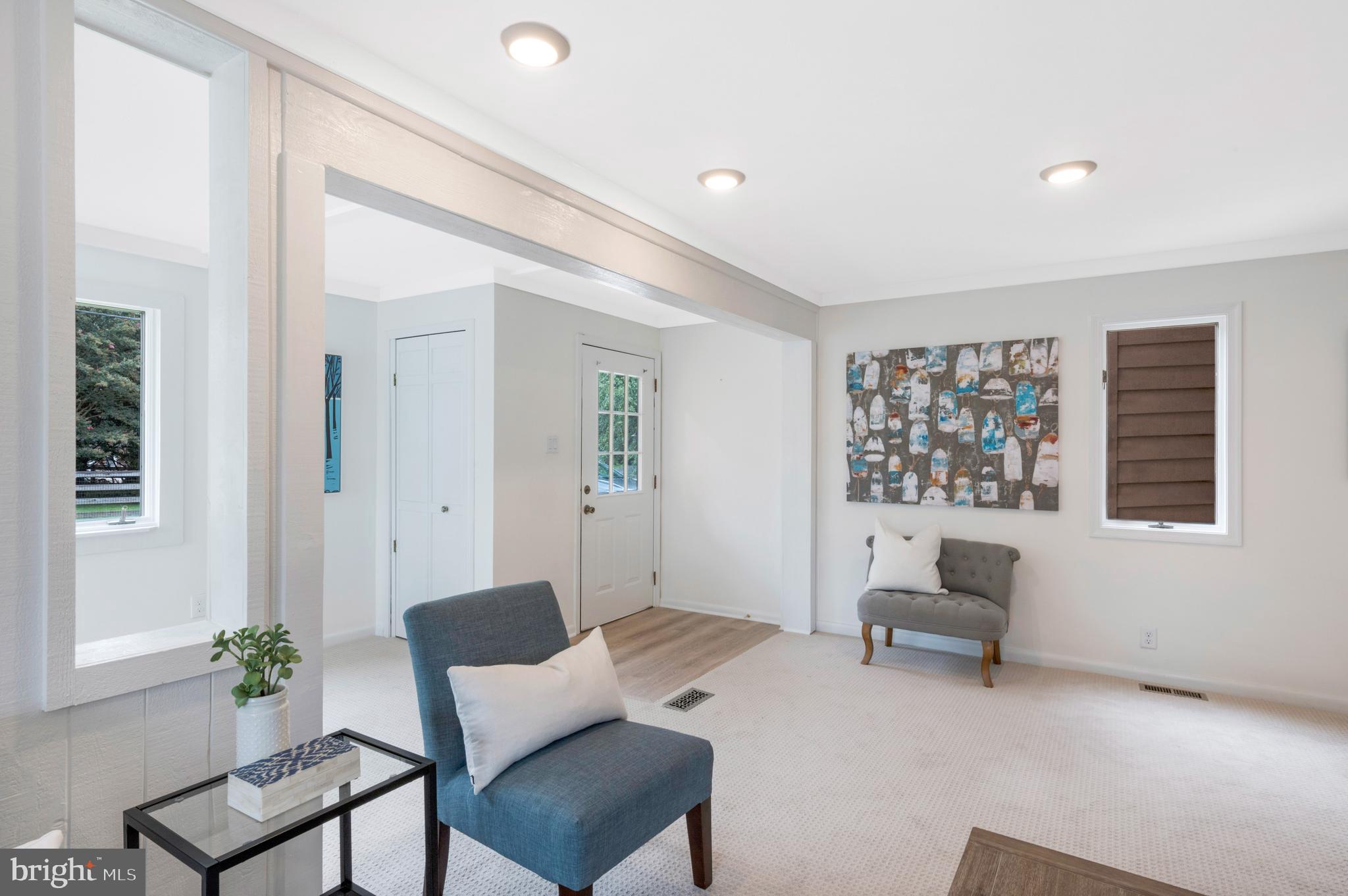 EDGEWATER - Residential