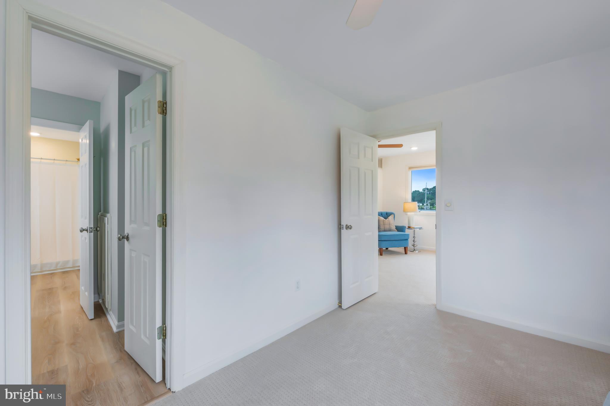 EDGEWATER - Residential