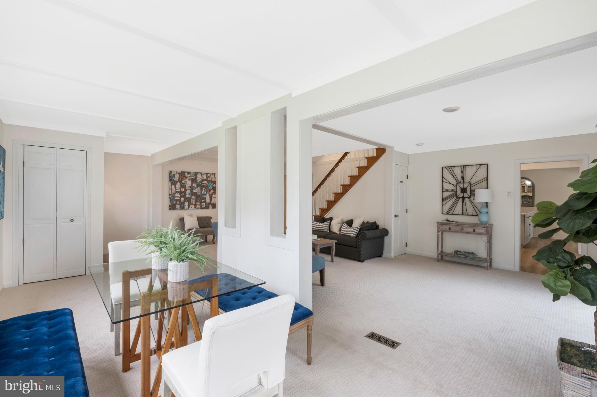 EDGEWATER - Residential