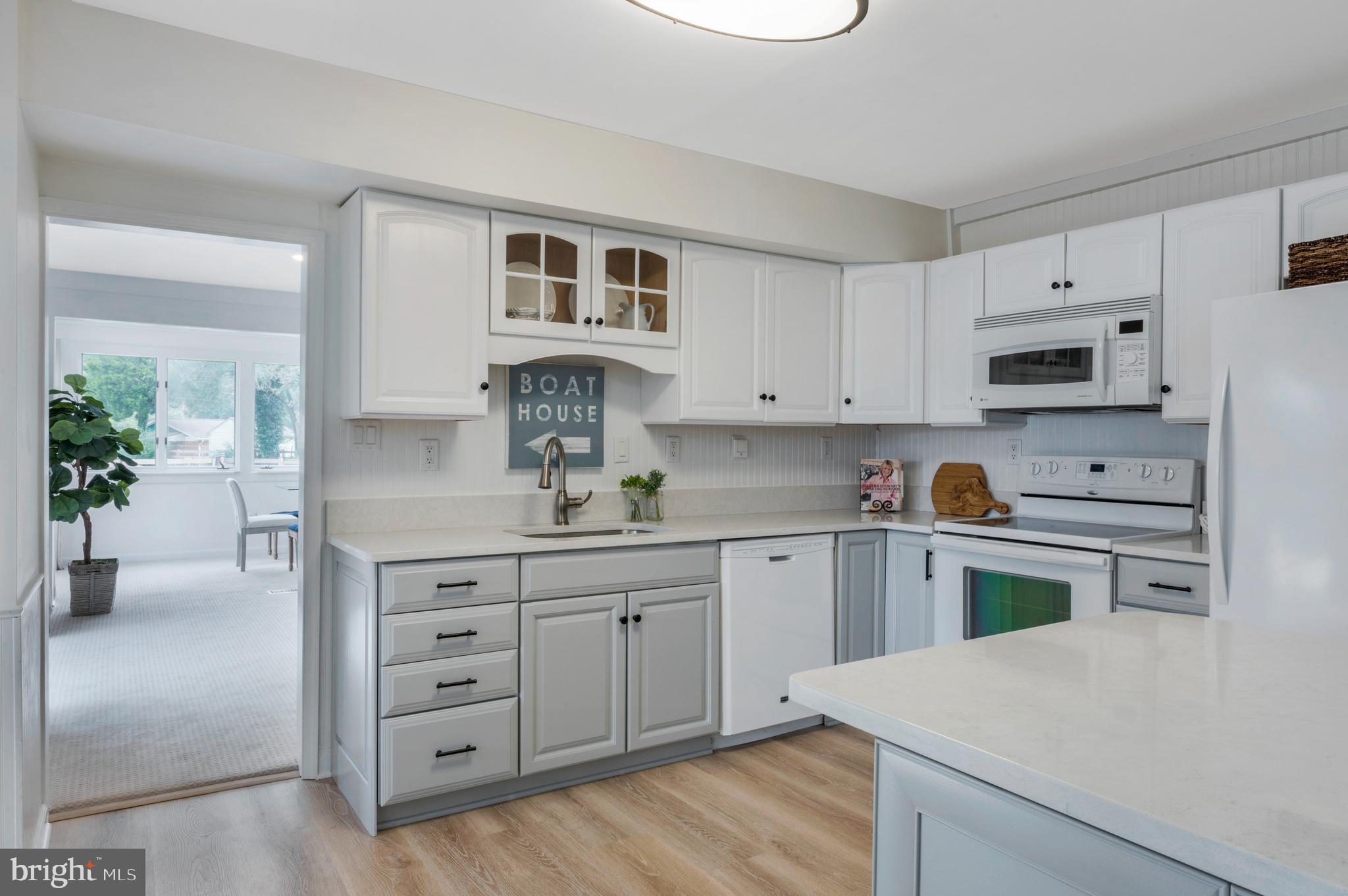 EDGEWATER - Residential