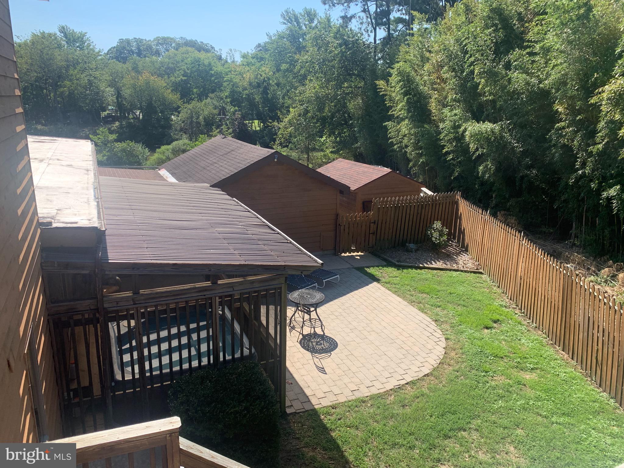 EDGEWATER - Residential