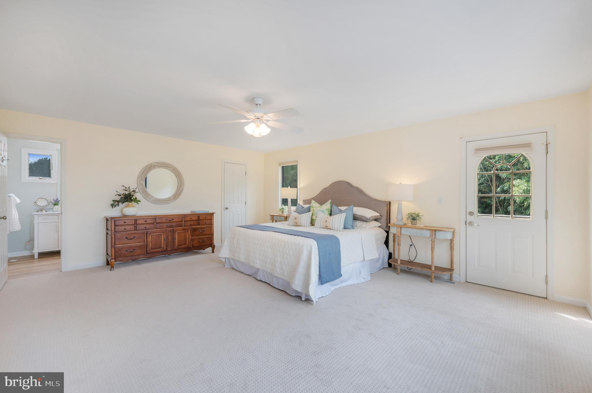 EDGEWATER - Residential