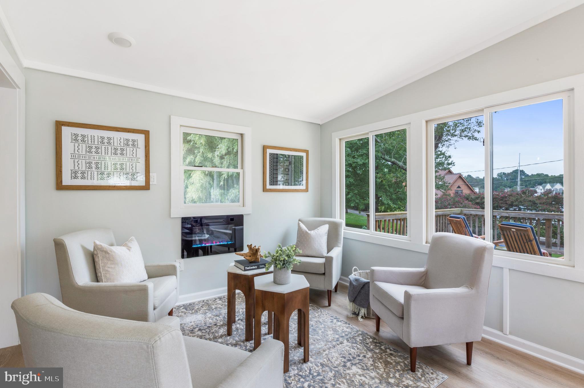 EDGEWATER - Residential