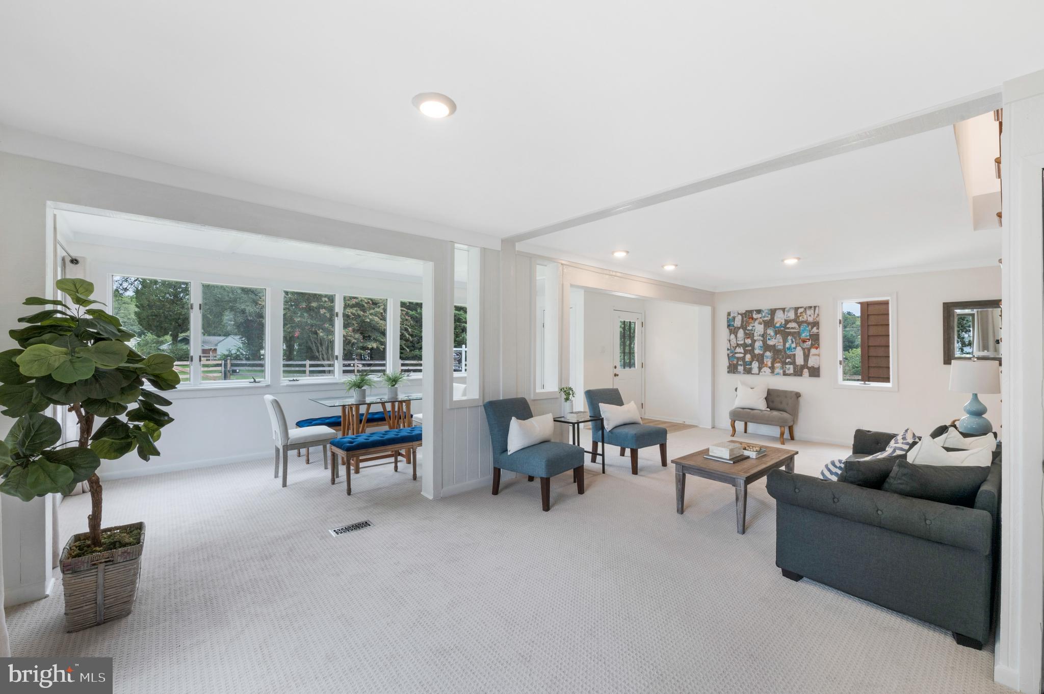 EDGEWATER - Residential