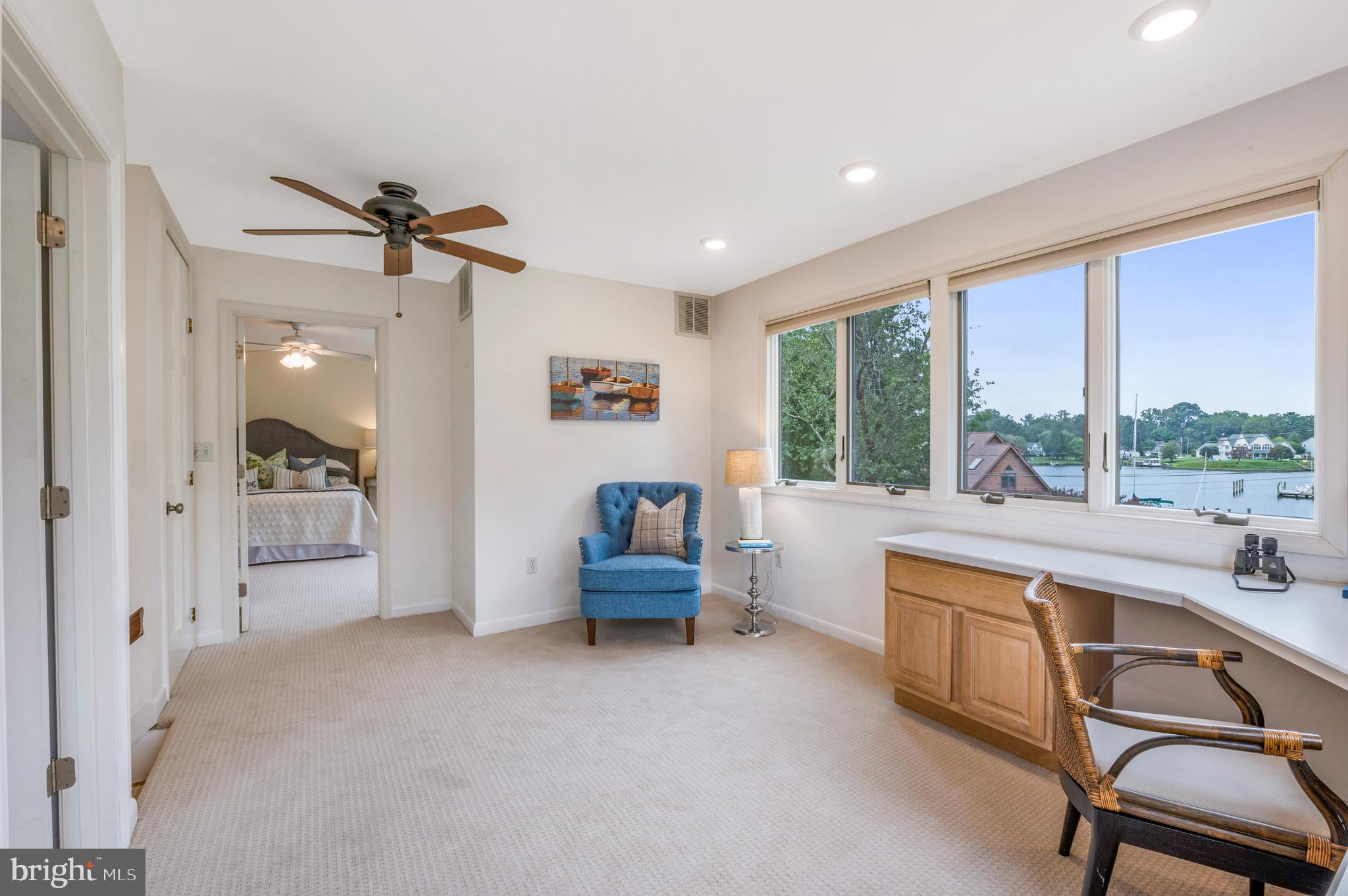 EDGEWATER - Residential