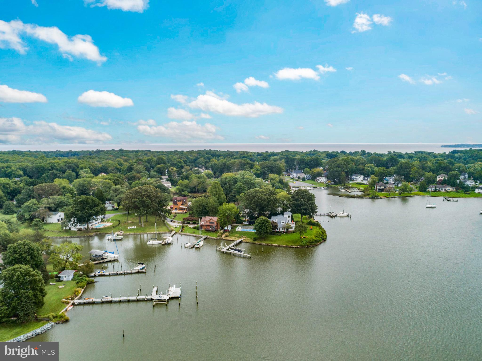 EDGEWATER - Residential