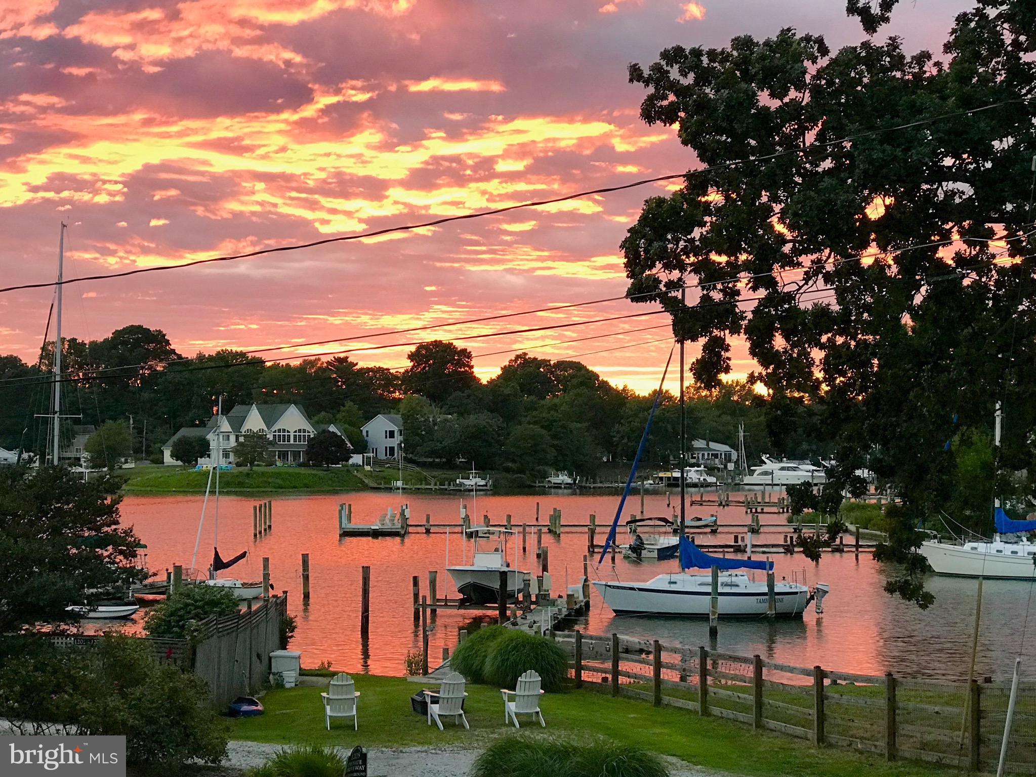 EDGEWATER - Residential