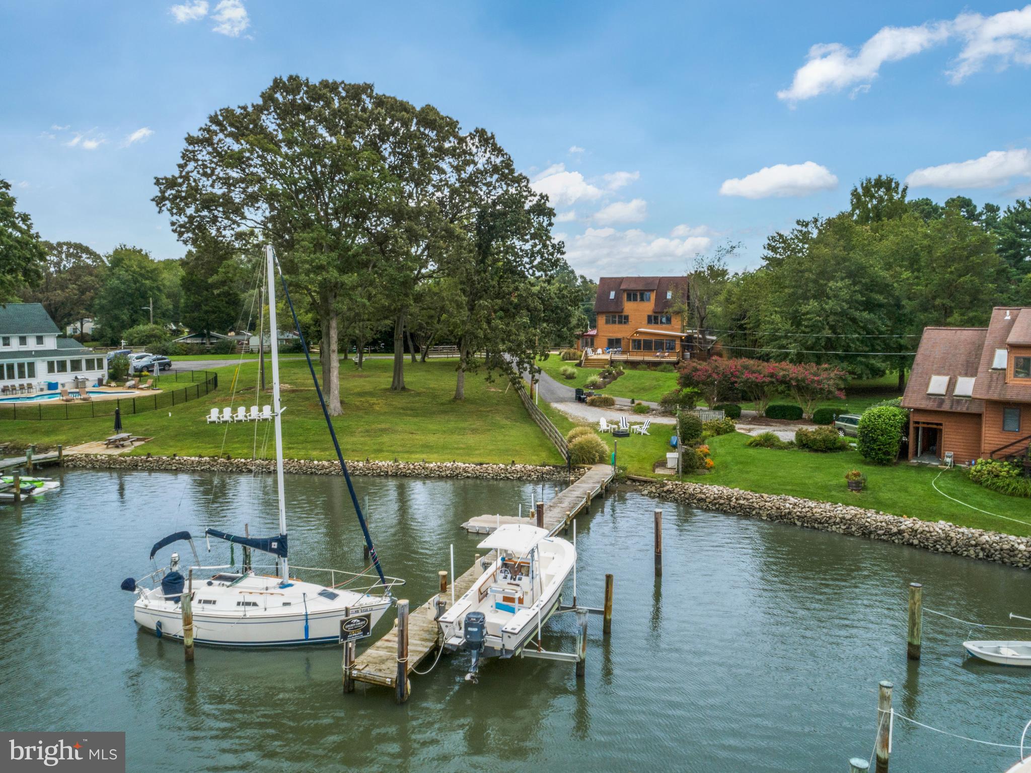 EDGEWATER - Residential