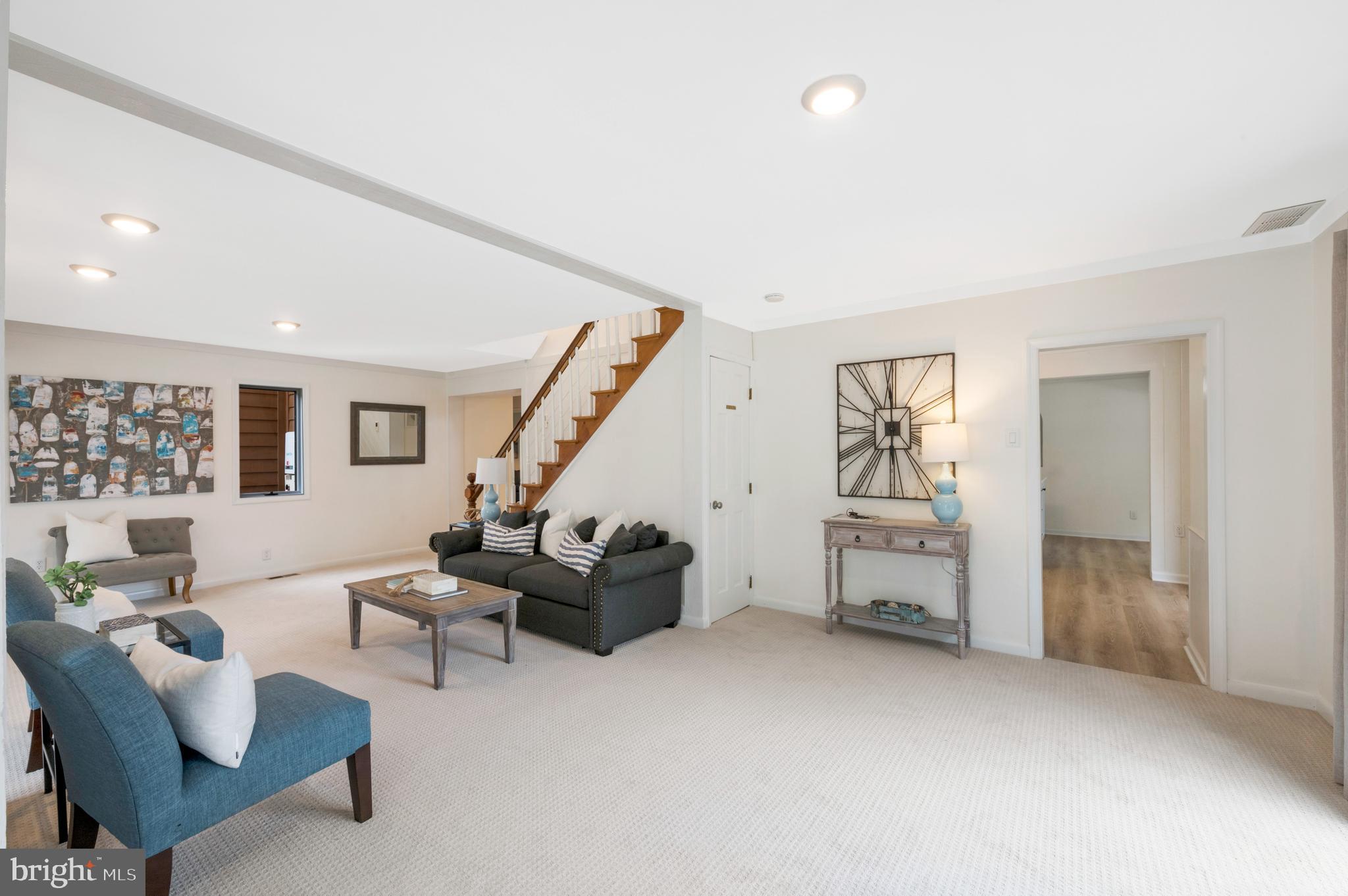 EDGEWATER - Residential