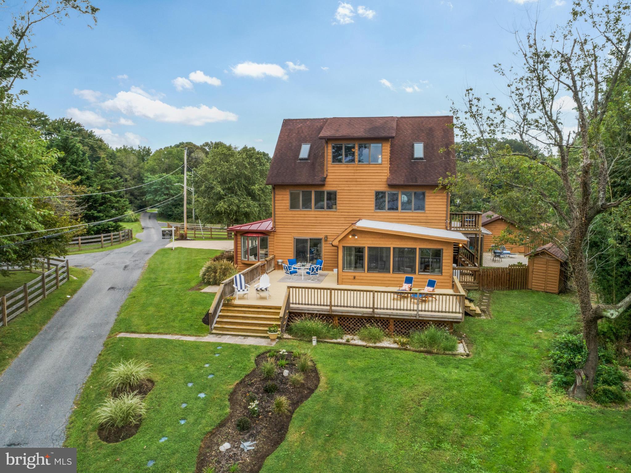 EDGEWATER - Residential